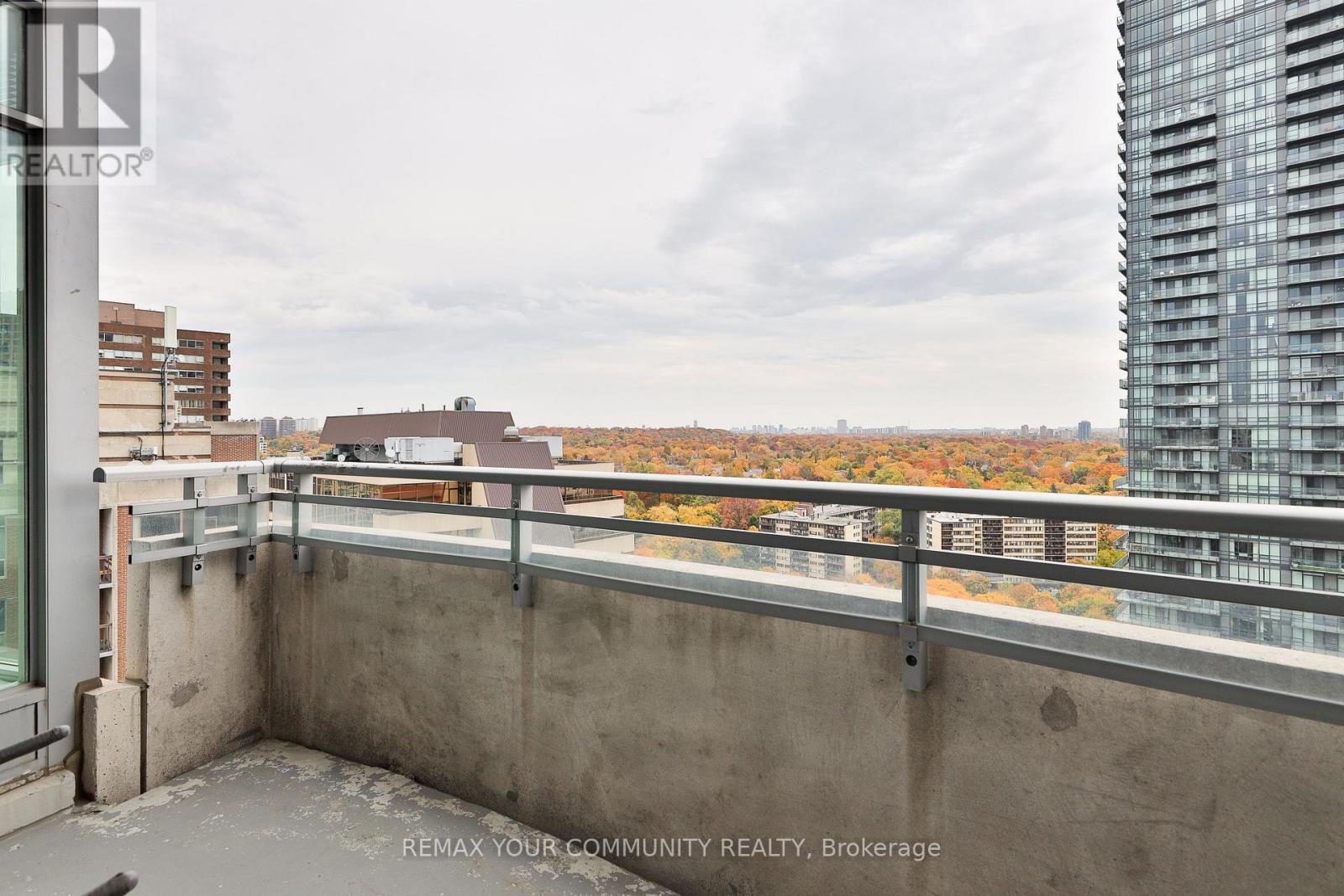 Ph 201 - 8 Scollard Street, Toronto (annex), Ontario