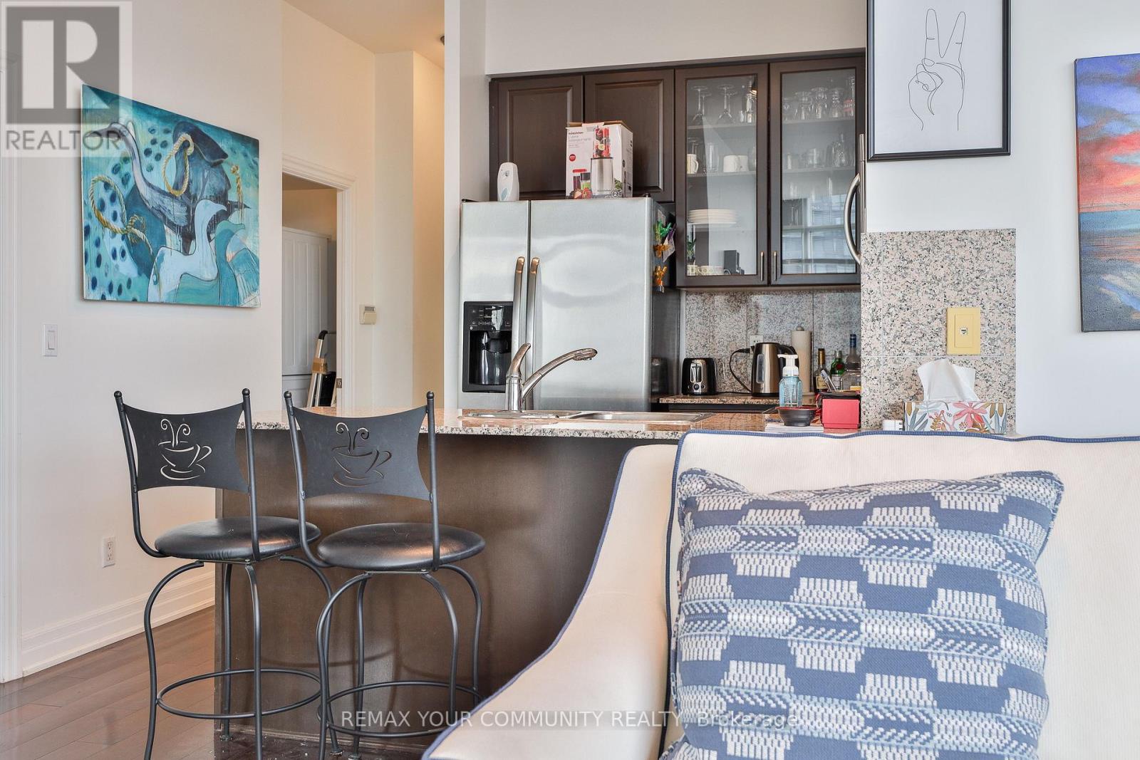 Ph 201 - 8 Scollard Street, Toronto (annex), Ontario