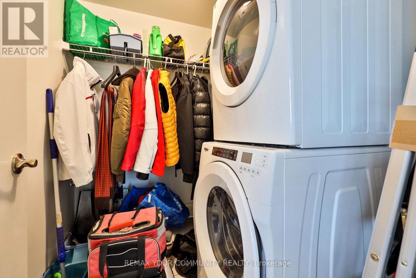 Ph 201 - 8 Scollard Street, Toronto (annex), Ontario