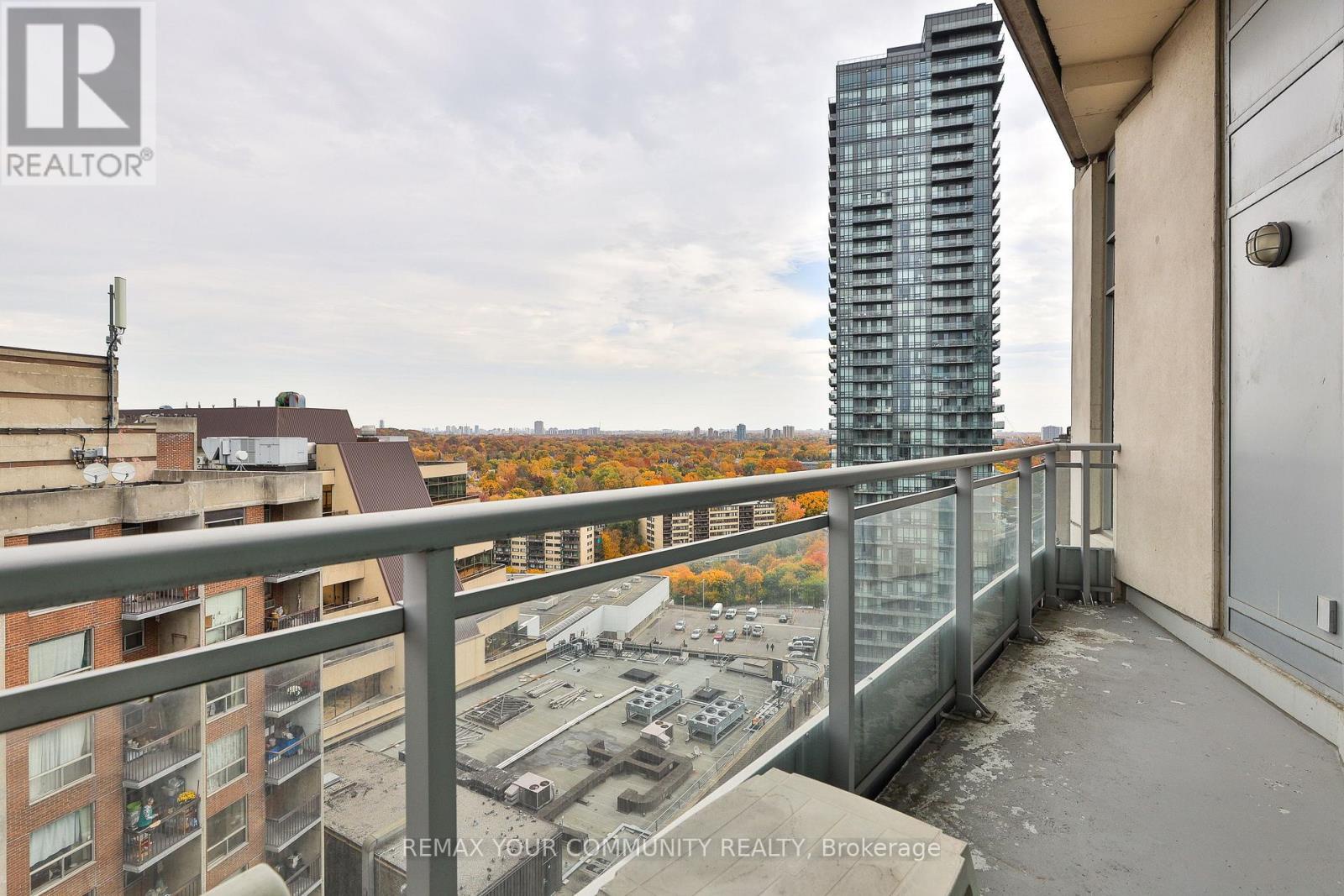 Ph 201 - 8 Scollard Street, Toronto (annex), Ontario