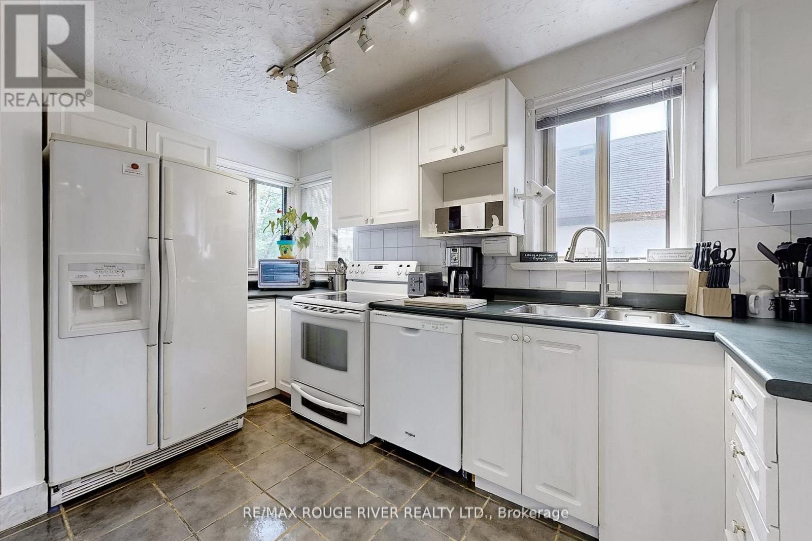 92 Eastville Avenue, Toronto (cliffcrest), Ontario