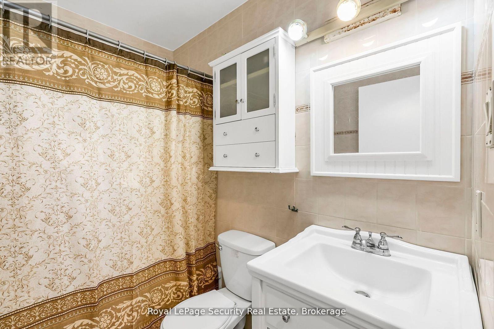 2413 - 10 Martha Eaton Way, Toronto (brookhaven-amesbury), Ontario