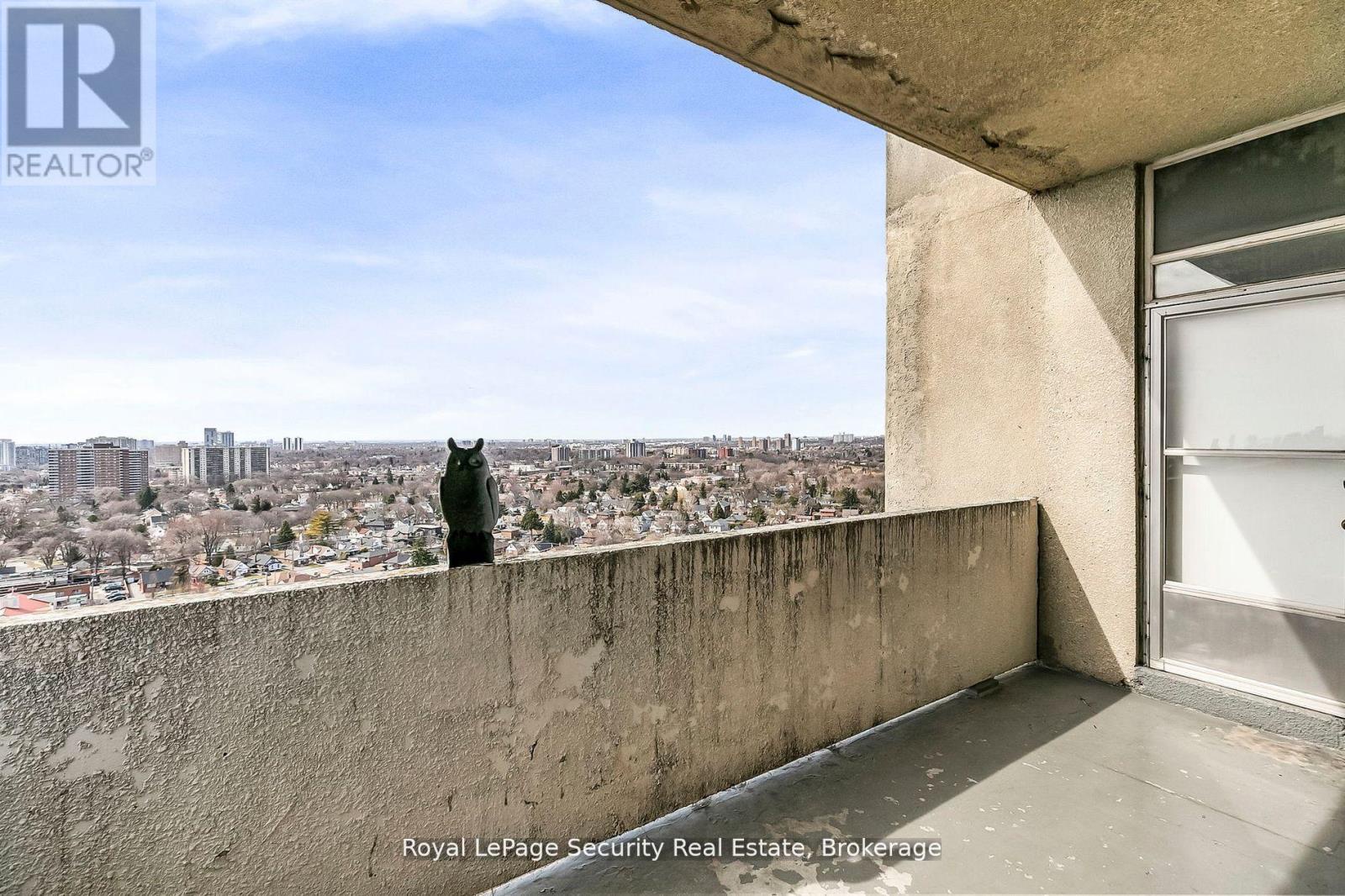 2413 - 10 Martha Eaton Way, Toronto (brookhaven-amesbury), Ontario