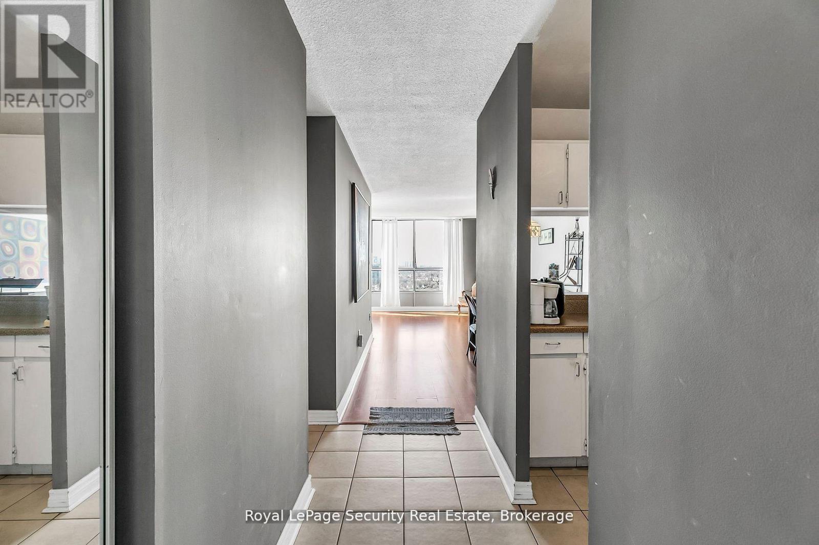 2413 - 10 Martha Eaton Way, Toronto (brookhaven-amesbury), Ontario