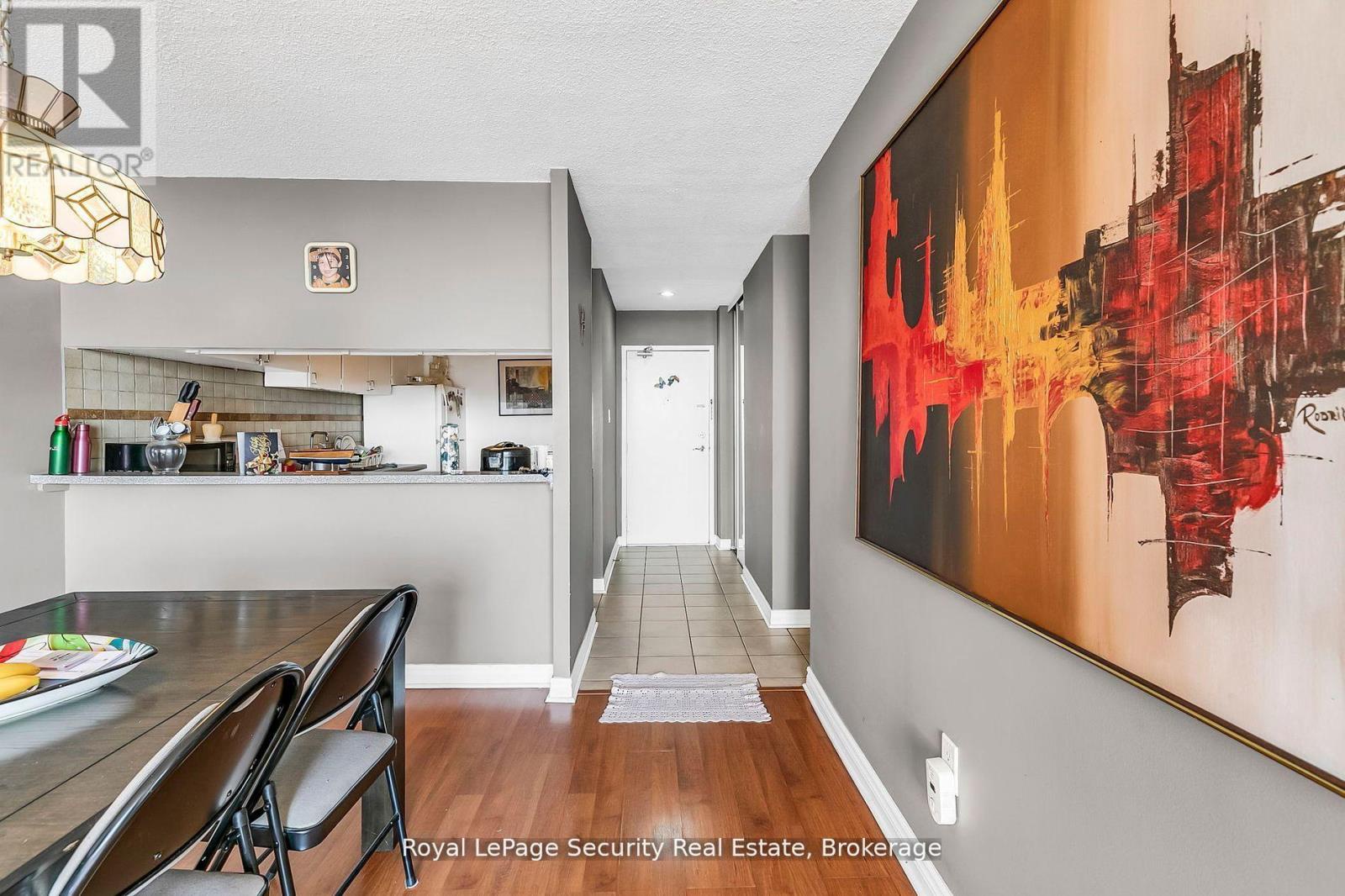 2413 - 10 Martha Eaton Way, Toronto (brookhaven-amesbury), Ontario