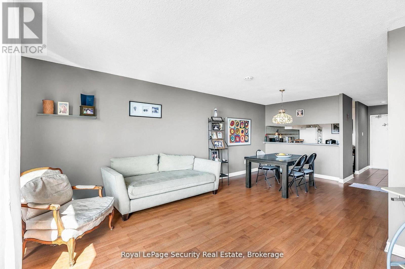 2413 - 10 Martha Eaton Way, Toronto (brookhaven-amesbury), Ontario