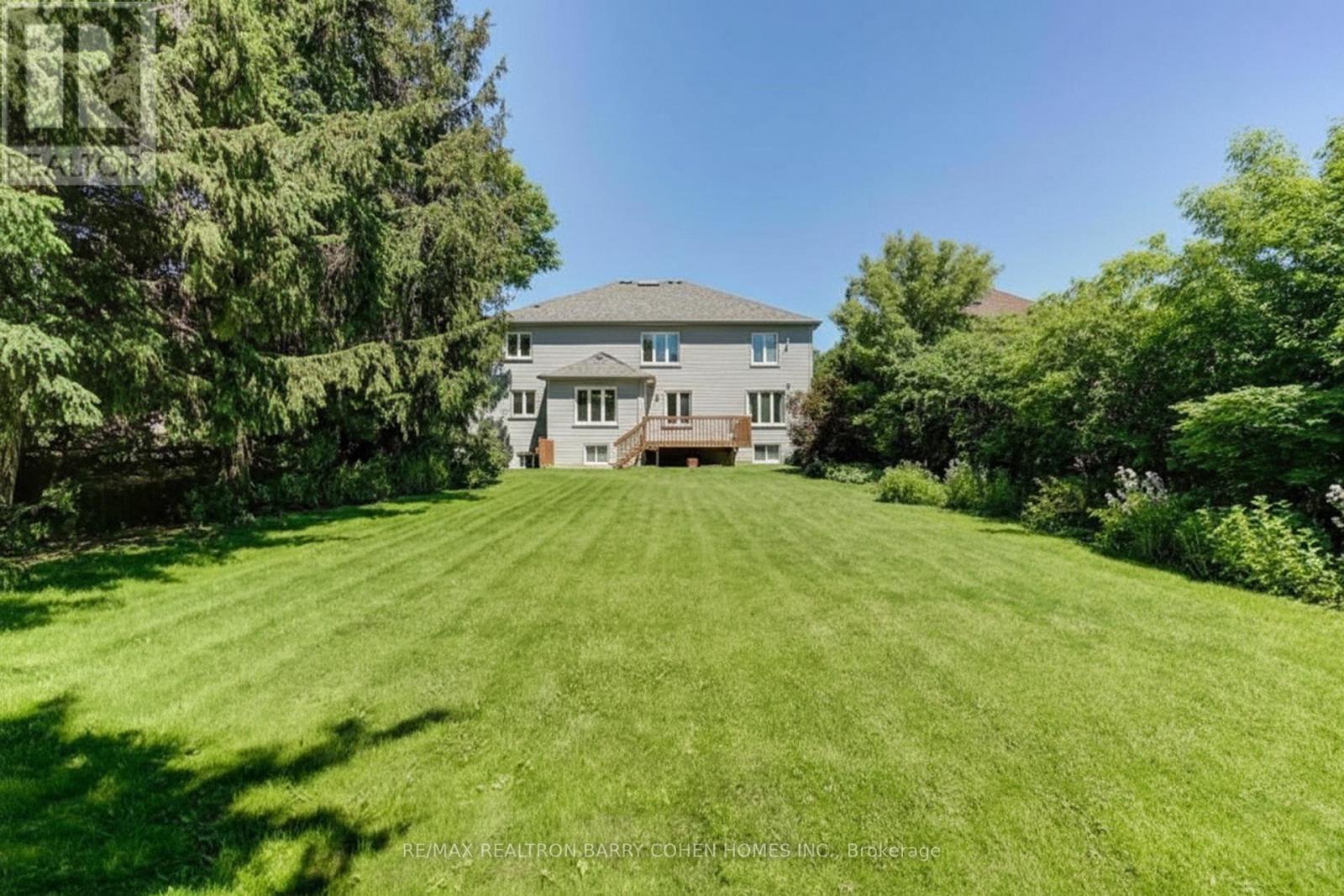 19 Risebrough Avenue, Toronto (willowdale East), Ontario