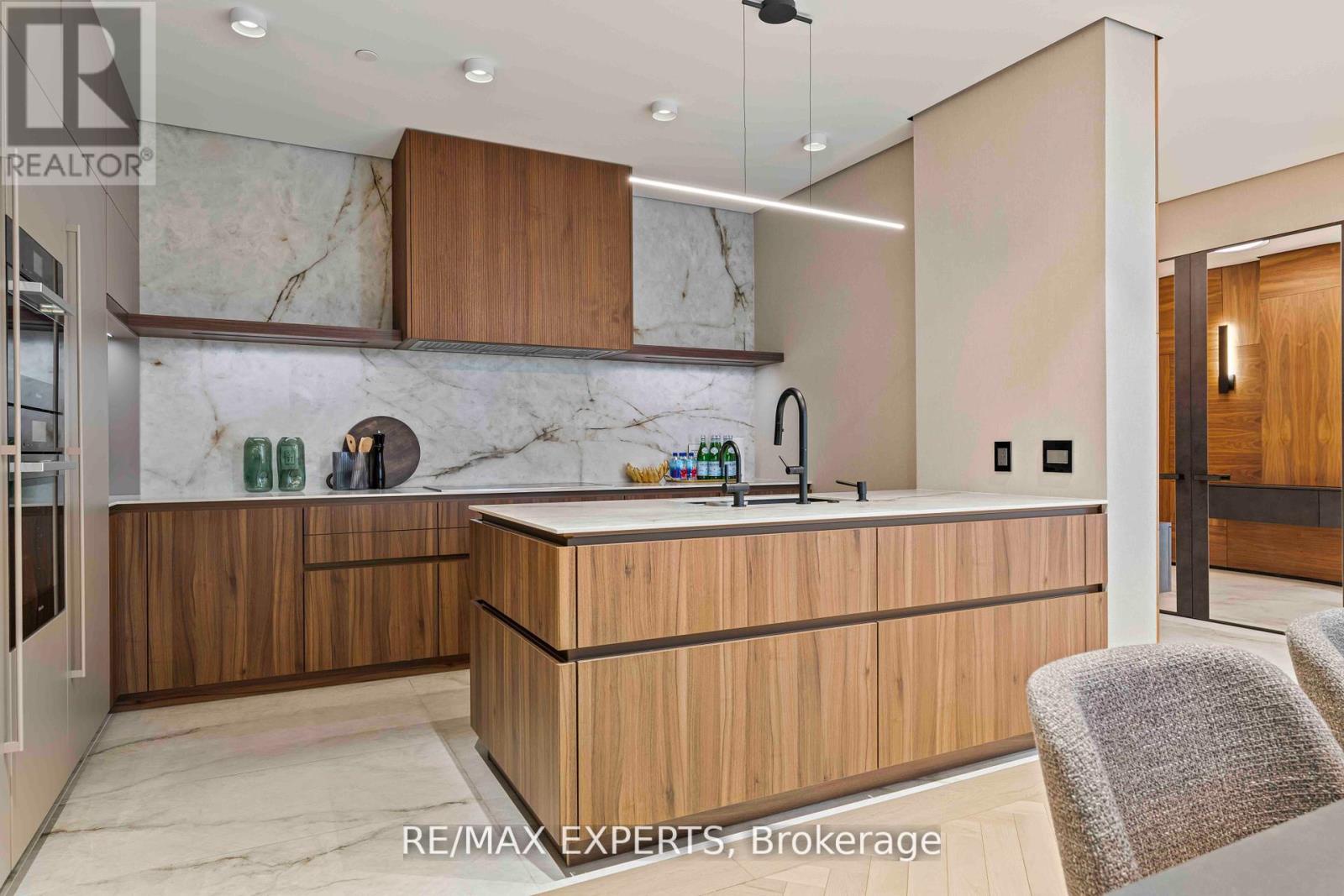 702 - 1700 Avenue Road, Toronto (bedford Park-nortown), Ontario