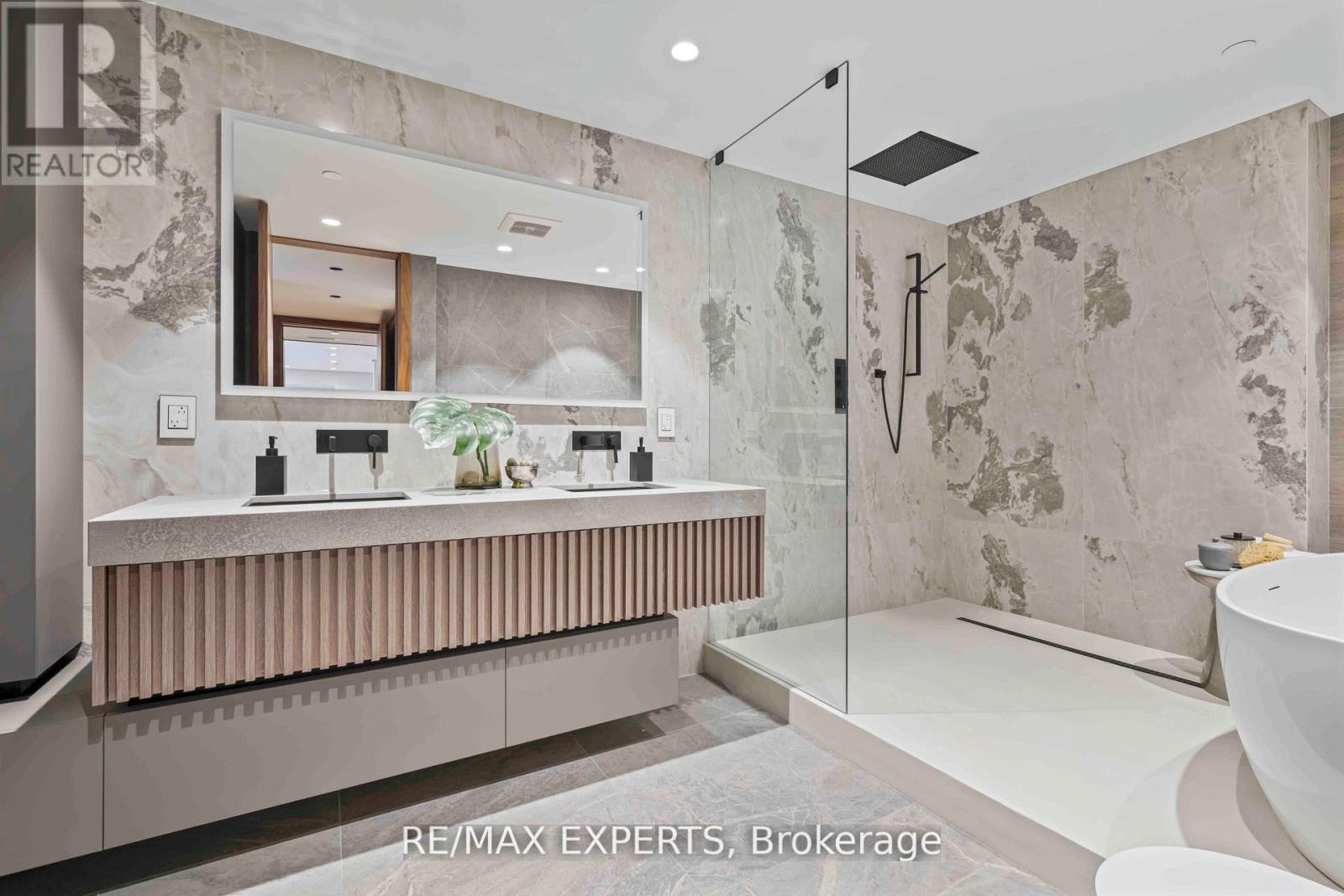 702 - 1700 Avenue Road, Toronto (bedford Park-nortown), Ontario