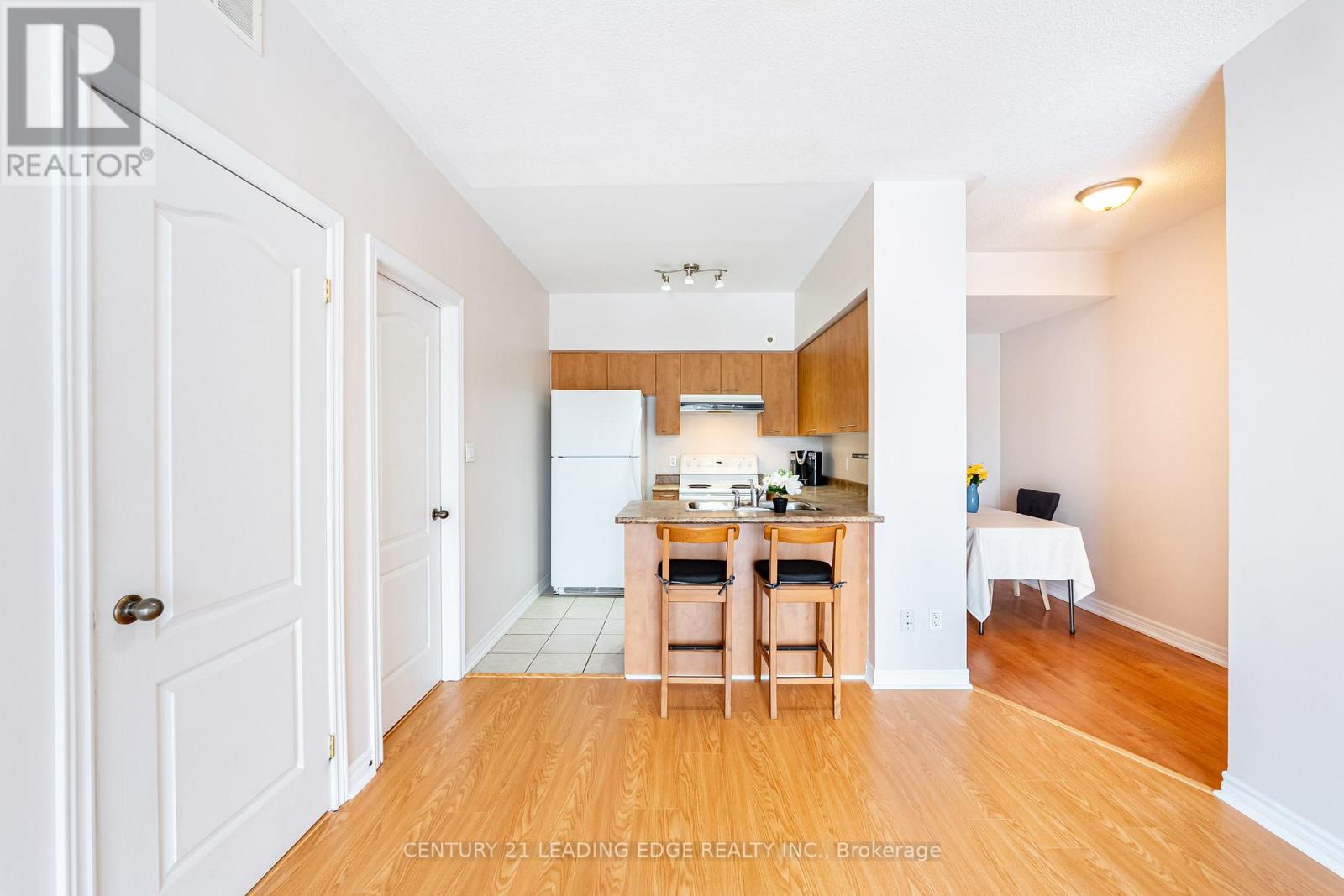 202 - 65 Cranborne Avenue, Toronto (victoria Village), Ontario