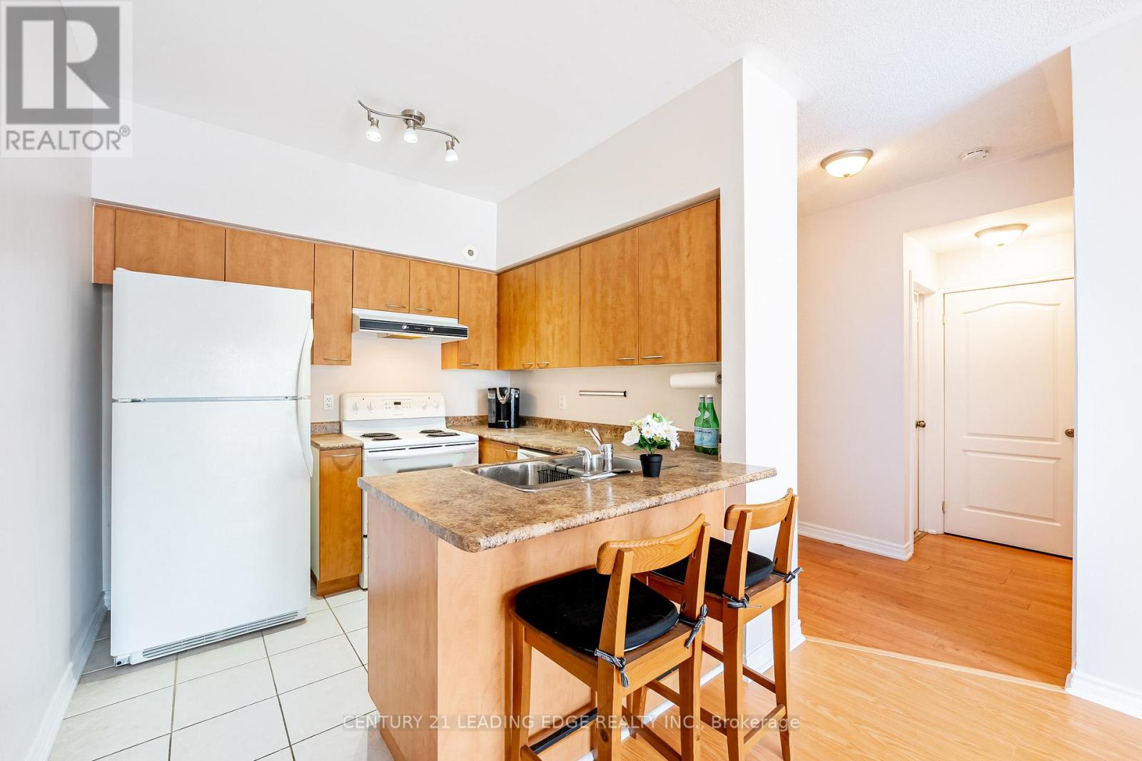 202 - 65 Cranborne Avenue, Toronto (victoria Village), Ontario