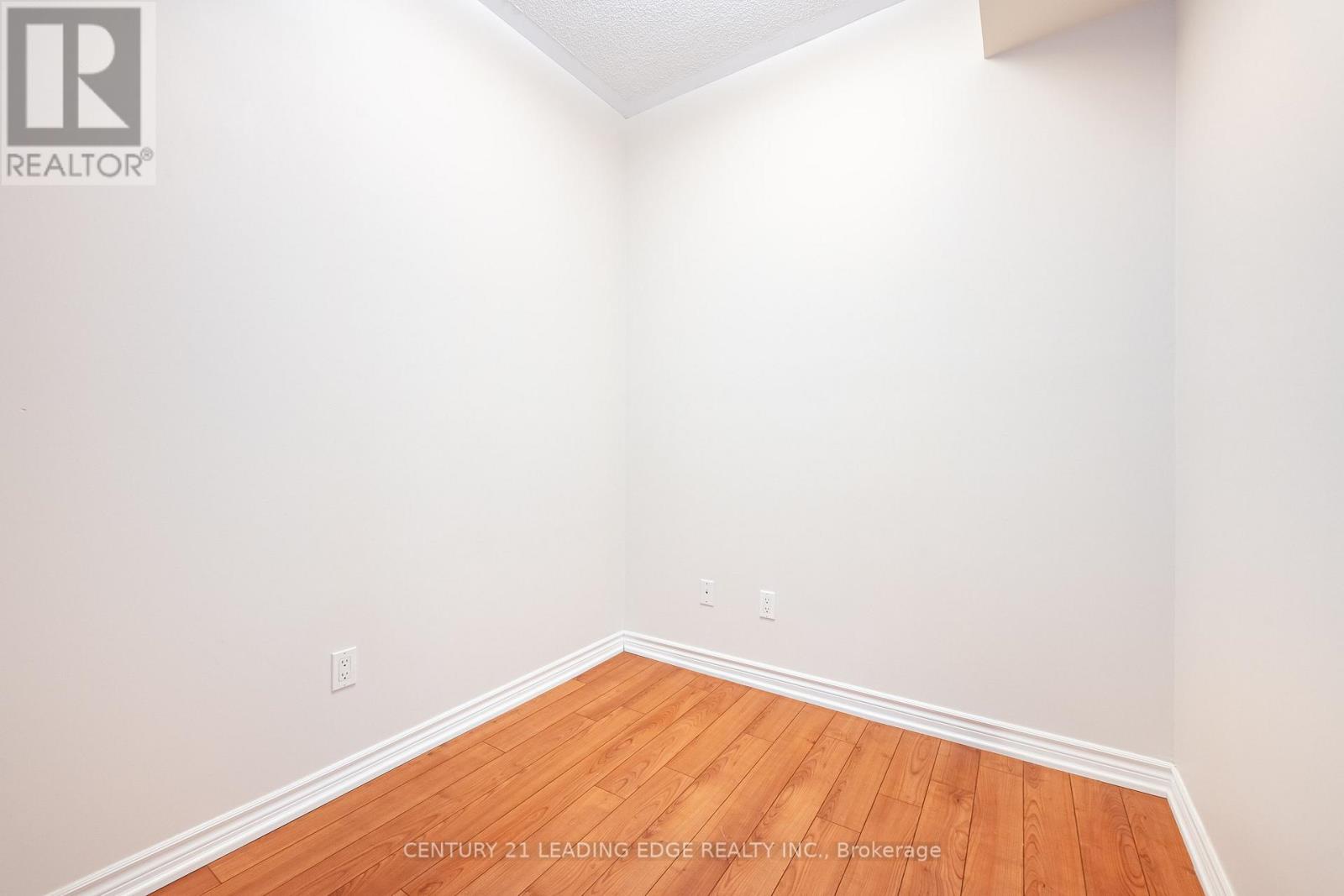 202 - 65 Cranborne Avenue, Toronto (victoria Village), Ontario