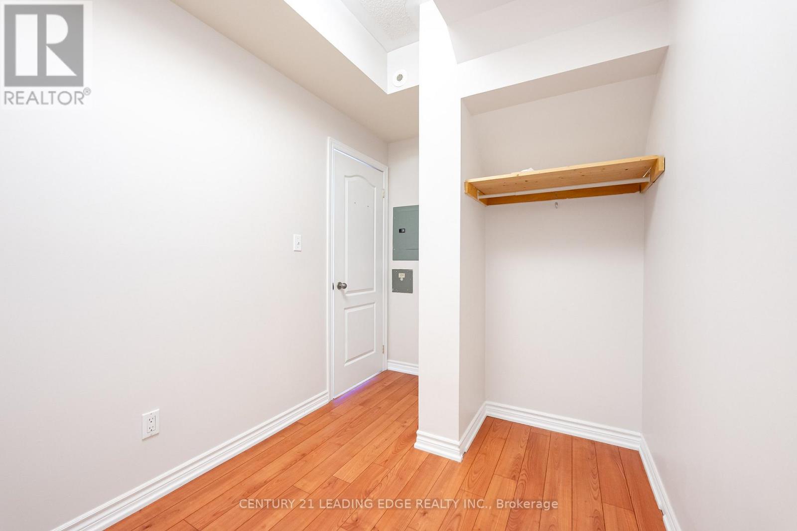 202 - 65 Cranborne Avenue, Toronto (victoria Village), Ontario