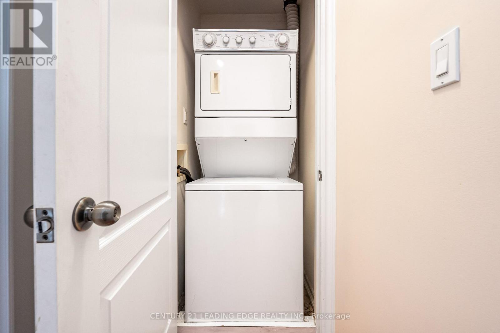 202 - 65 Cranborne Avenue, Toronto (victoria Village), Ontario