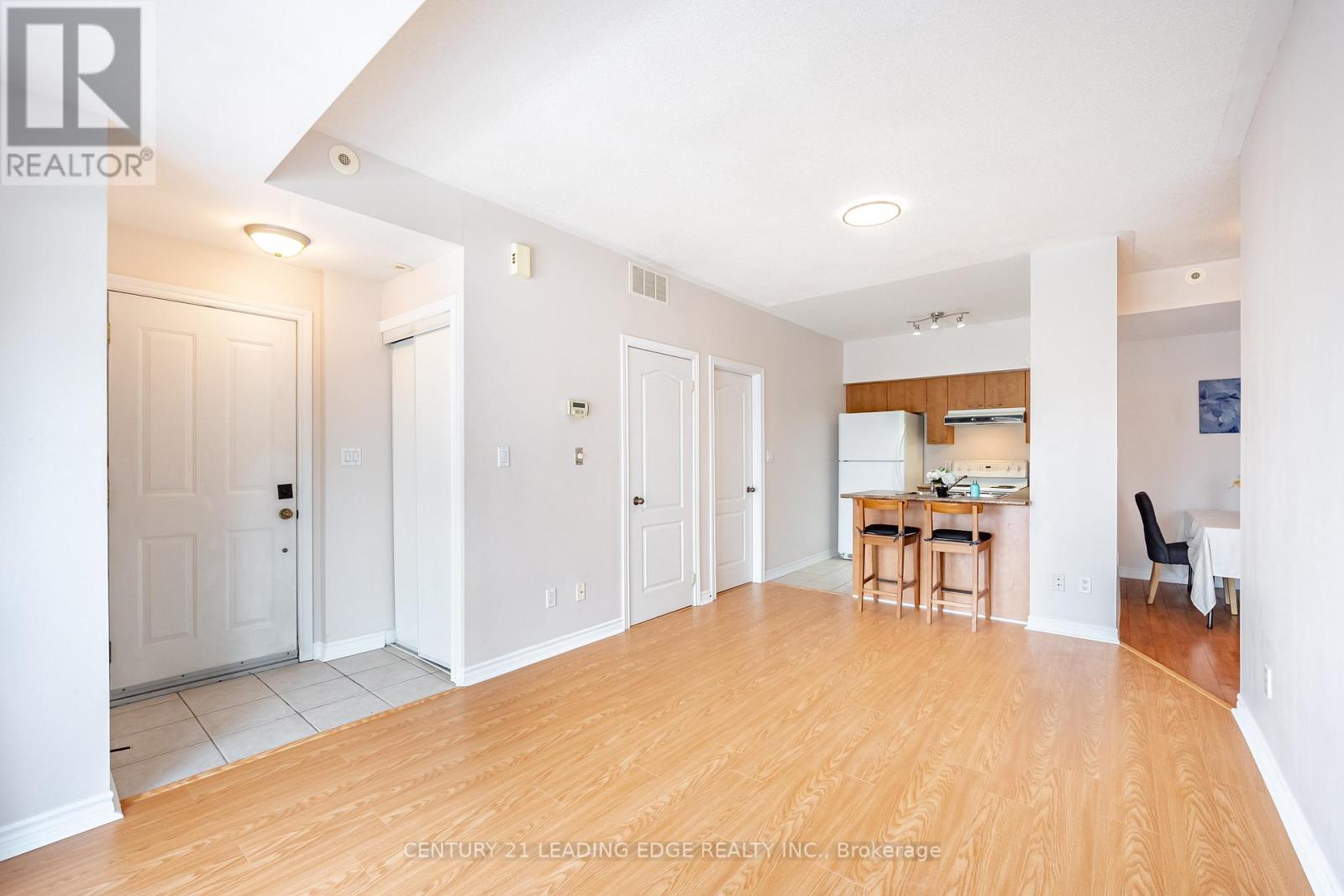 202 - 65 Cranborne Avenue, Toronto (victoria Village), Ontario