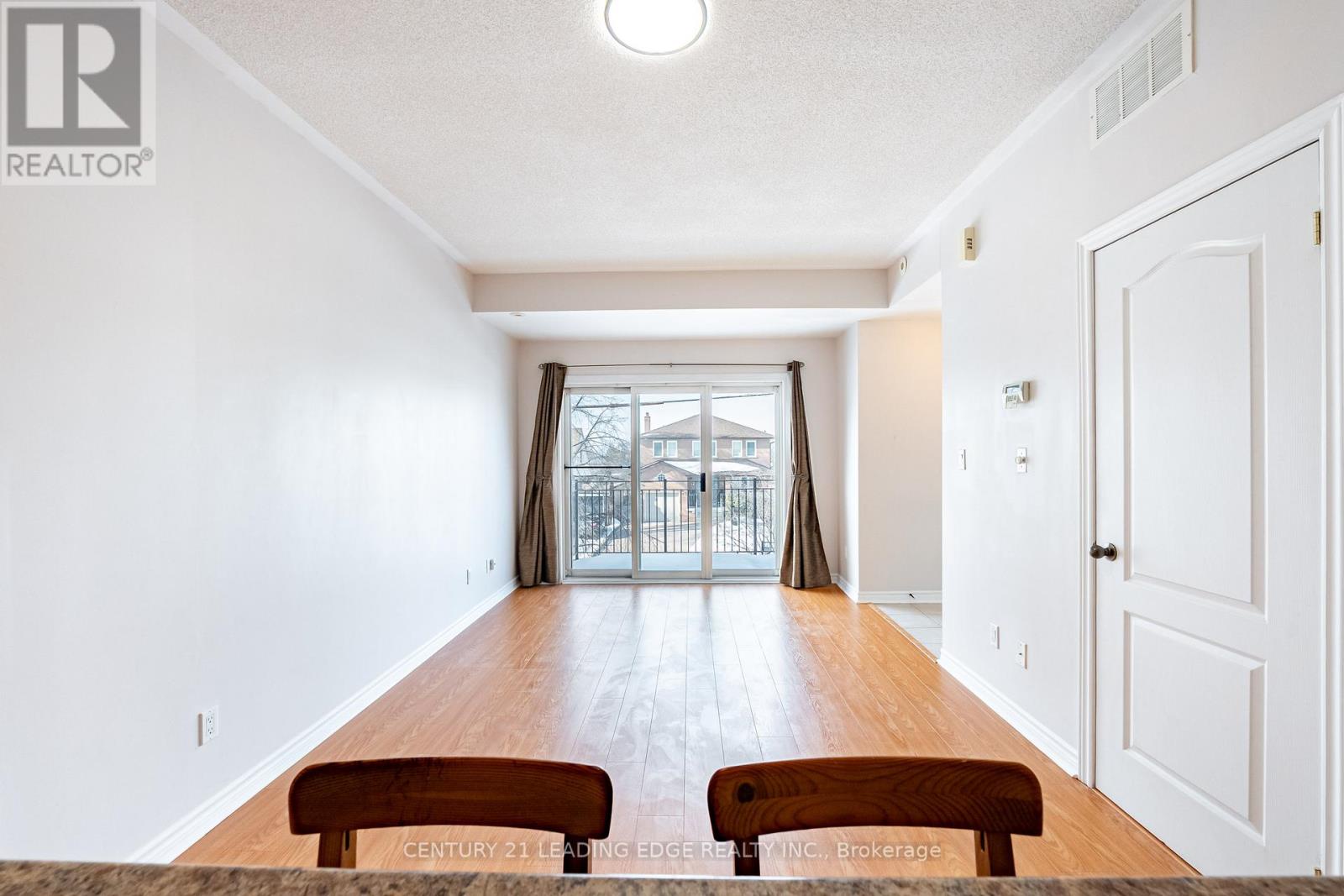 202 - 65 Cranborne Avenue, Toronto (victoria Village), Ontario