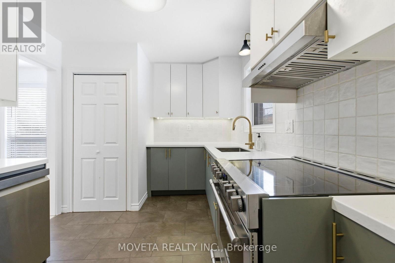 438 Silverthorn Avenue, Toronto (keelesdale-eglinton West), Ontario