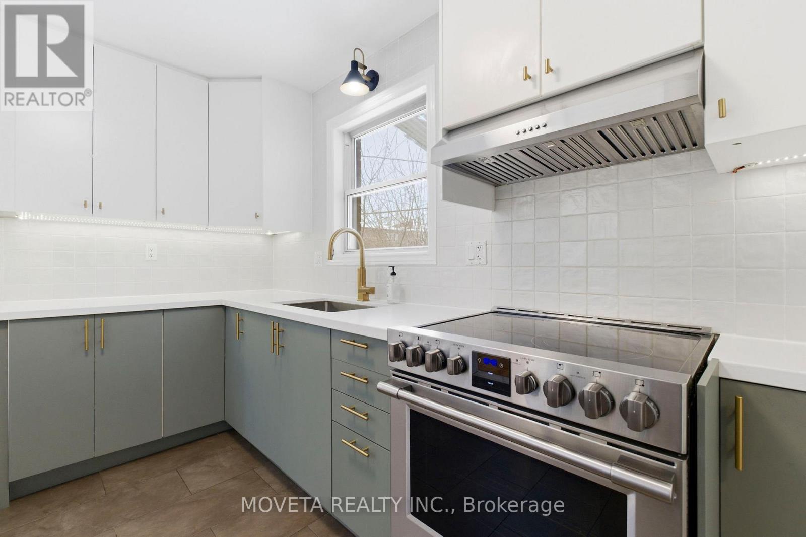 438 Silverthorn Avenue, Toronto (keelesdale-eglinton West), Ontario