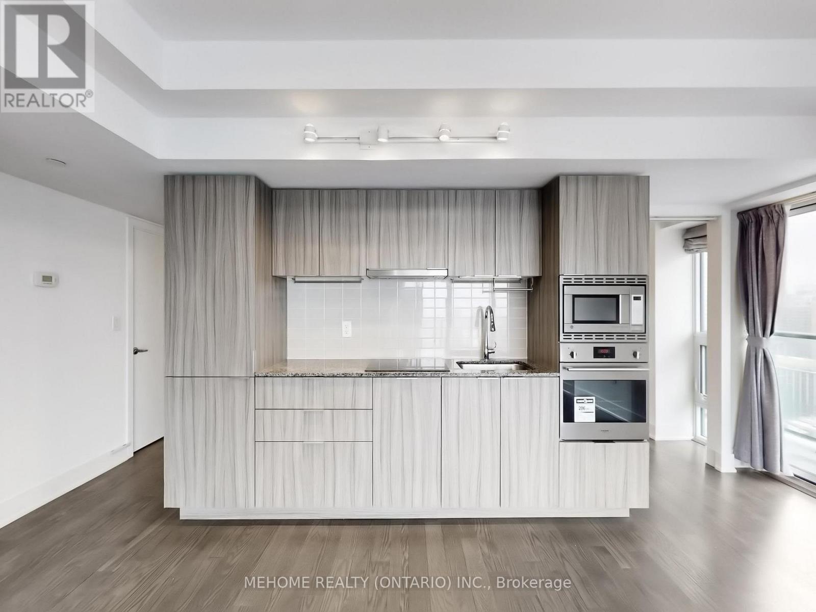 2207 - 955 Bay Street, Toronto (bay Street Corridor), Ontario