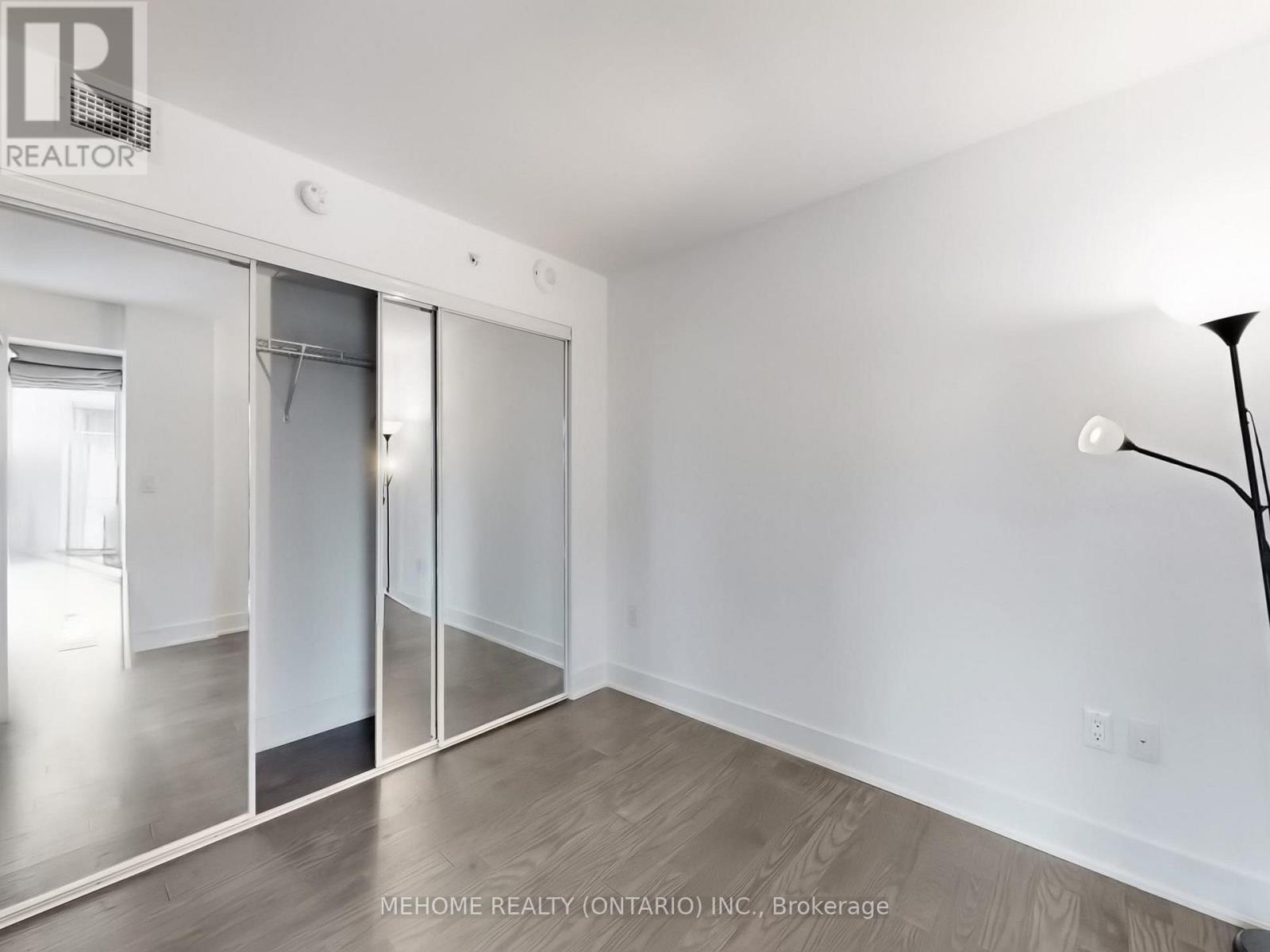 2207 - 955 Bay Street, Toronto (bay Street Corridor), Ontario