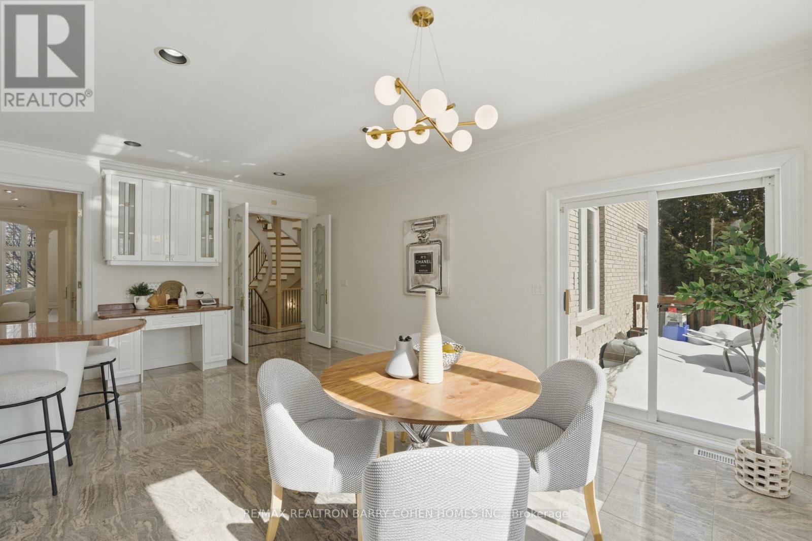 19 Risebrough Avenue, Toronto (willowdale East), Ontario