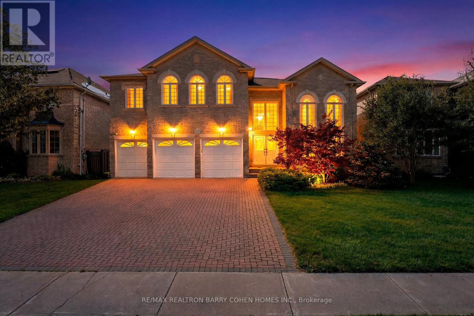 19 Risebrough Avenue, Toronto (willowdale East), Ontario