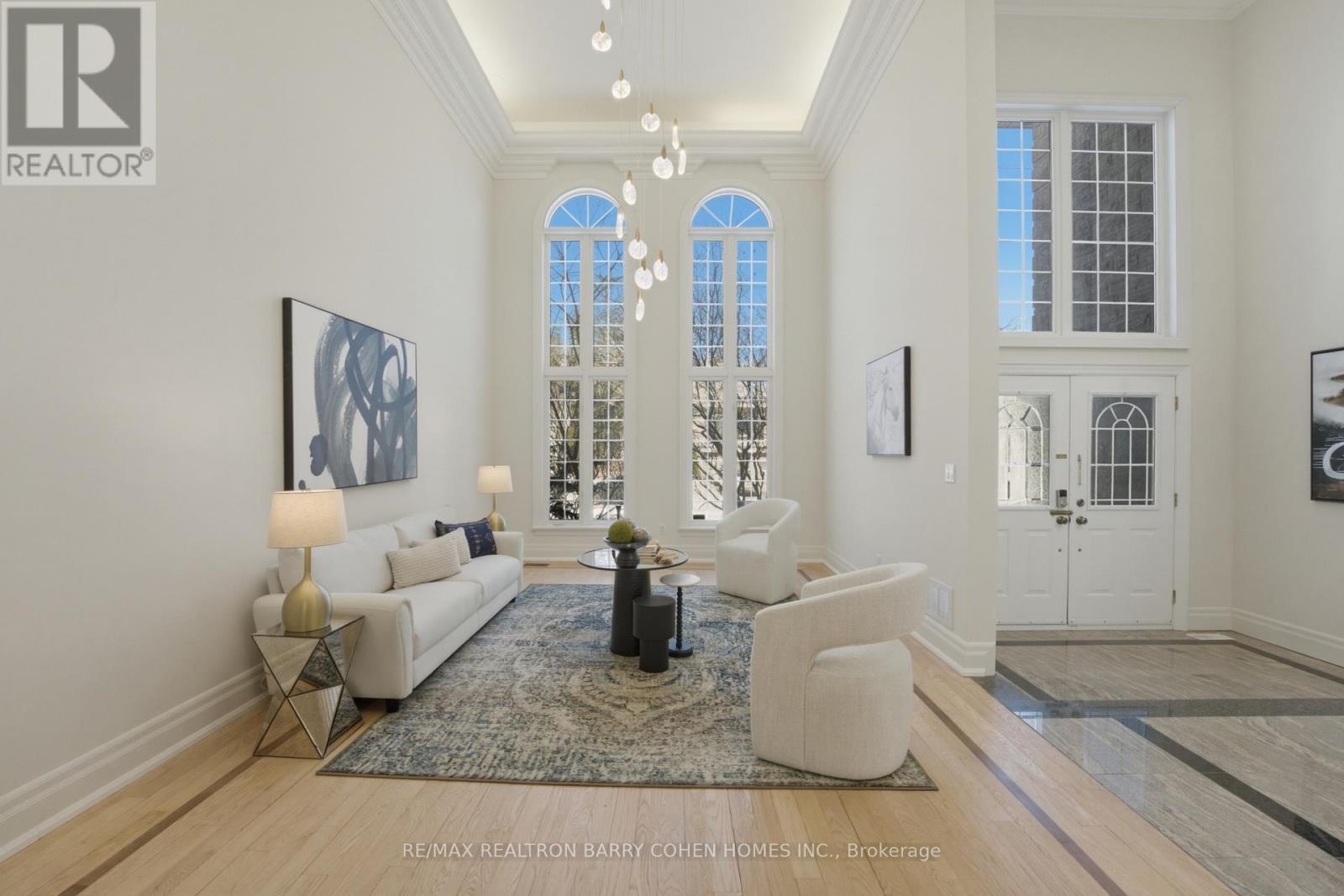 19 Risebrough Avenue, Toronto (willowdale East), Ontario