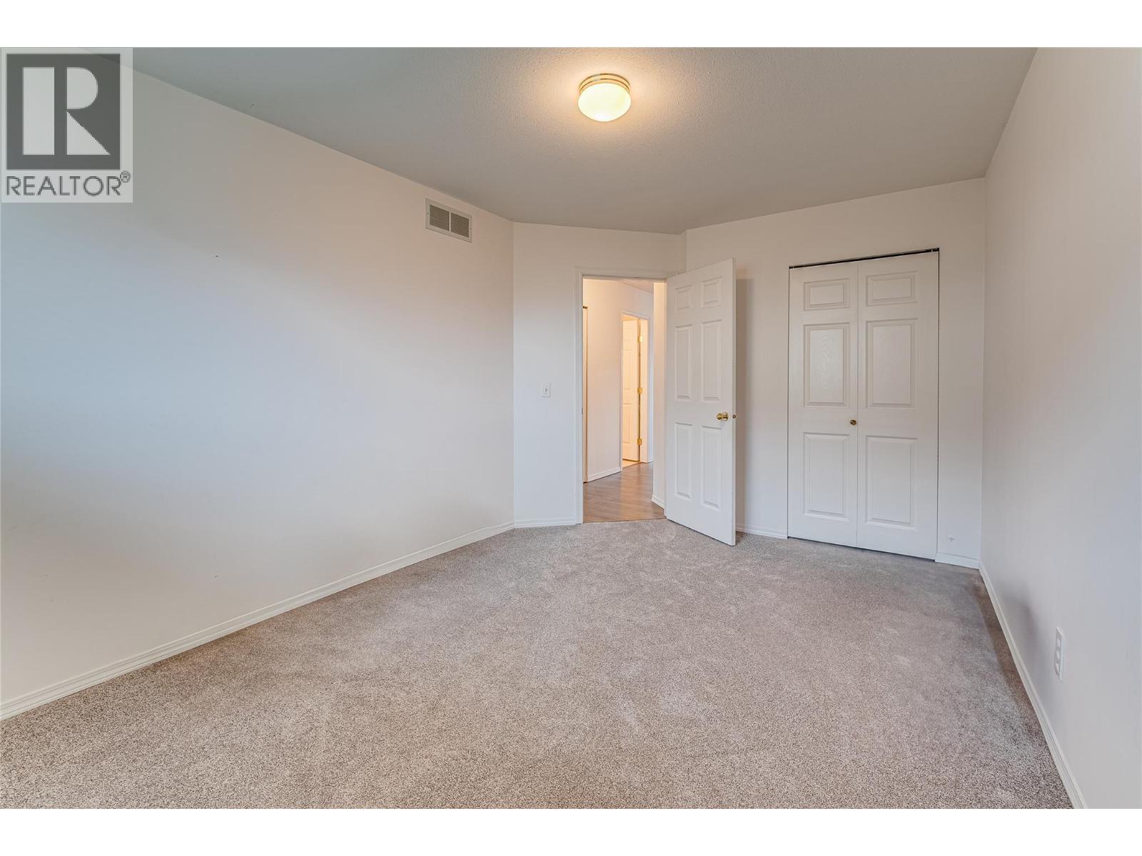 870 10 Street Sw Unit# 101, Salmon Arm, British Columbia