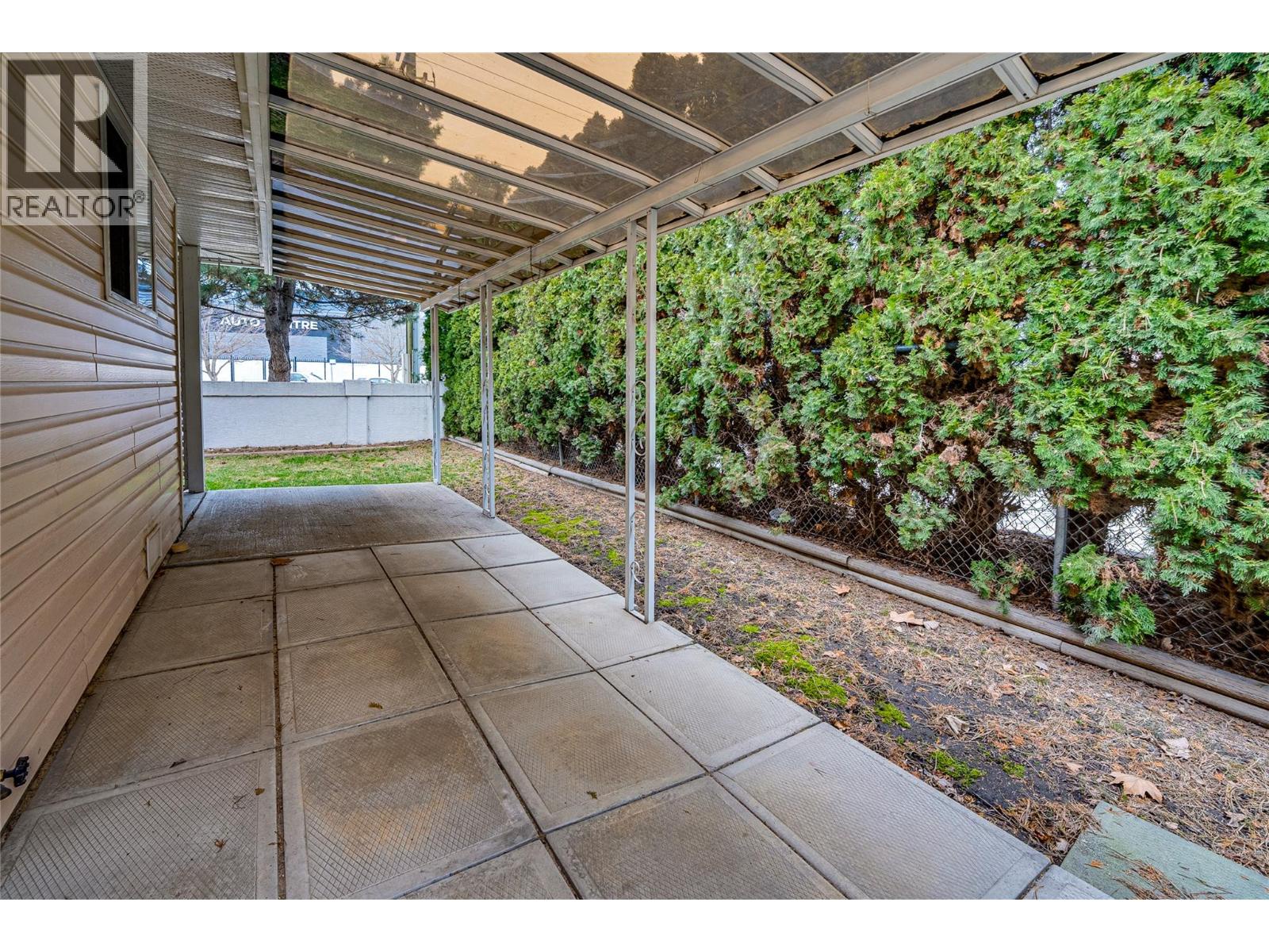 870 10 Street Sw Unit# 101, Salmon Arm, British Columbia