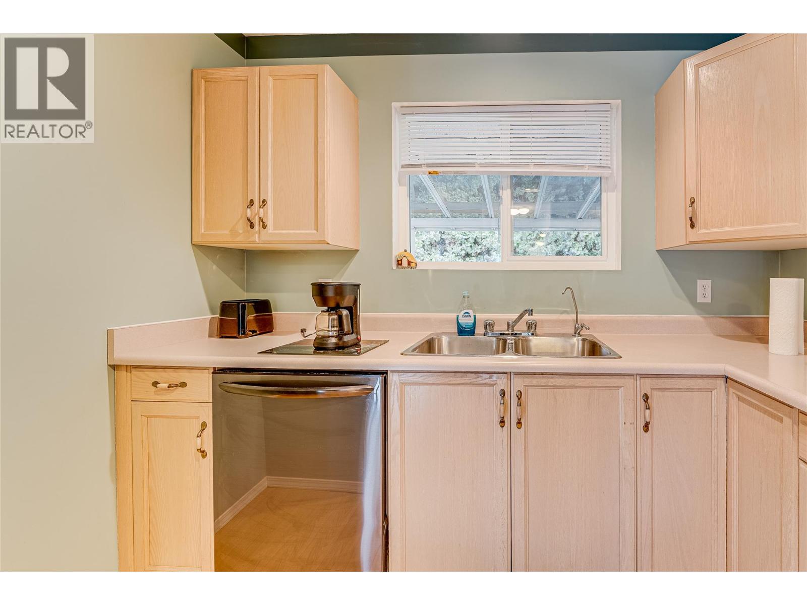 870 10 Street Sw Unit# 101, Salmon Arm, British Columbia