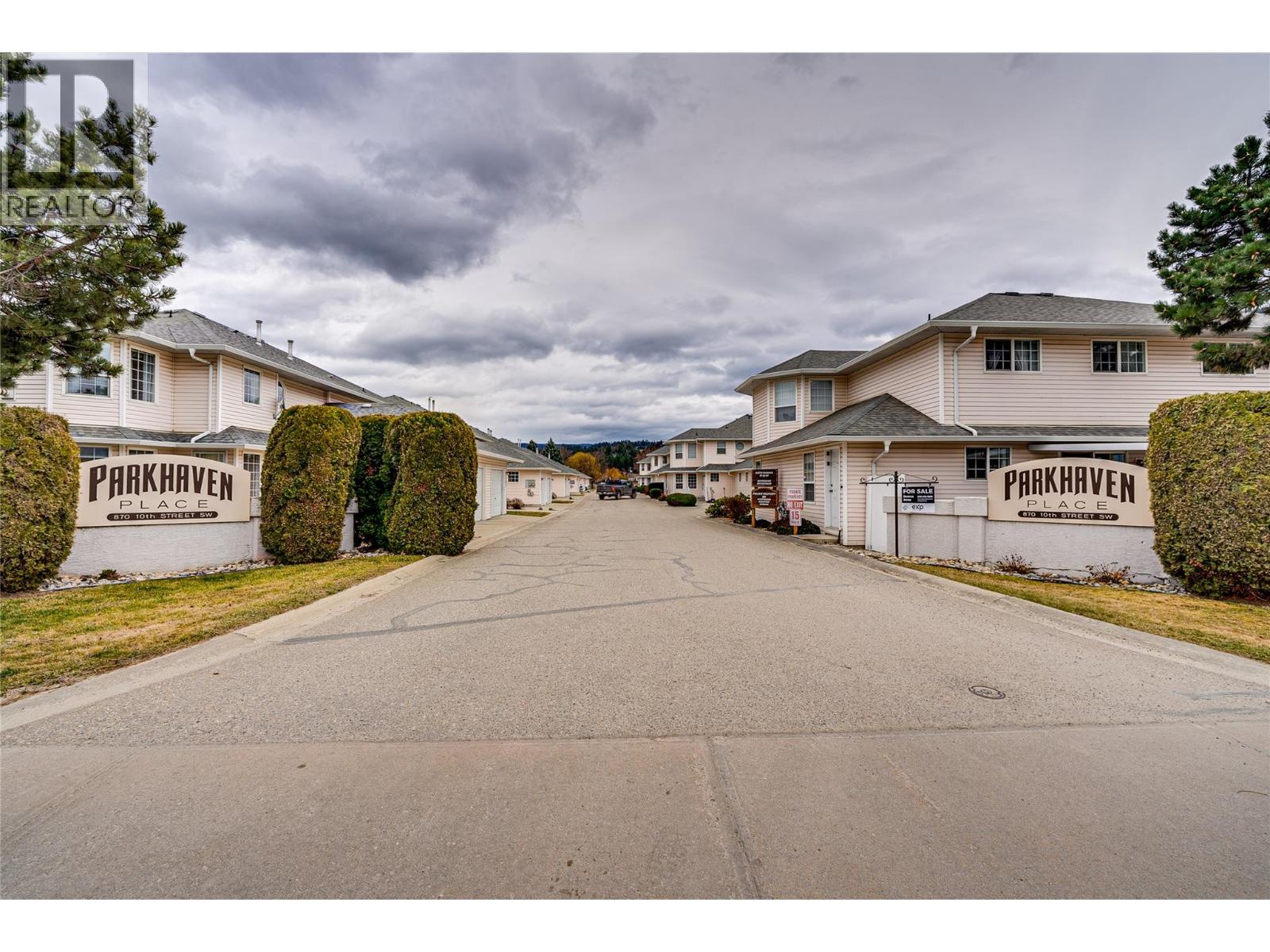 870 10 Street Sw Unit# 101, Salmon Arm, British Columbia