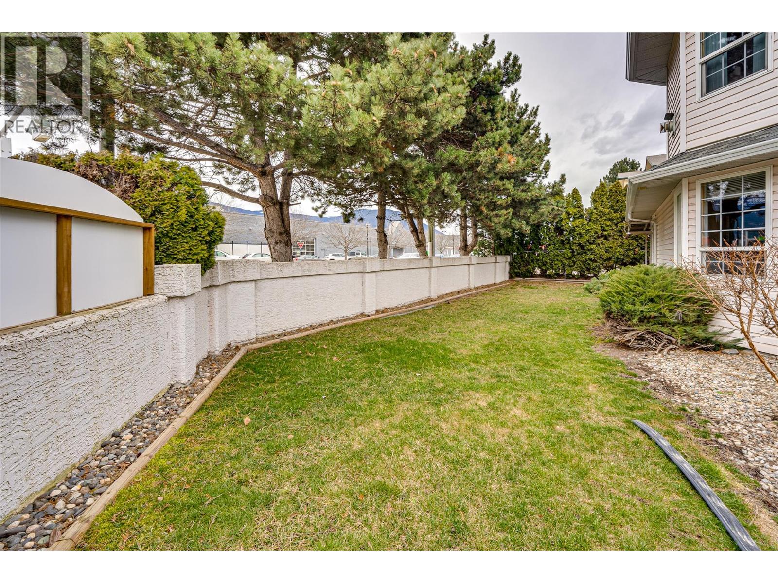 870 10 Street Sw Unit# 101, Salmon Arm, British Columbia