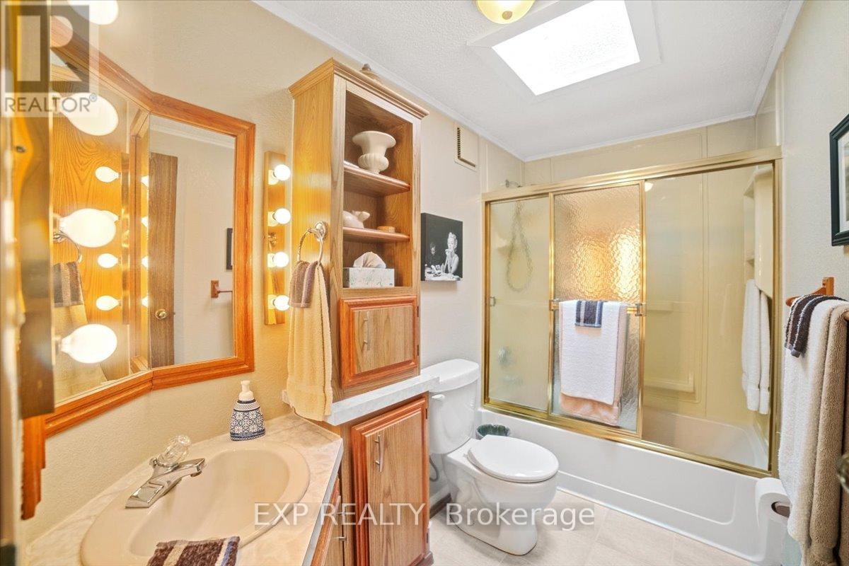 36 Juno Crescent, Georgina (sutton & Jackson's Point), Ontario