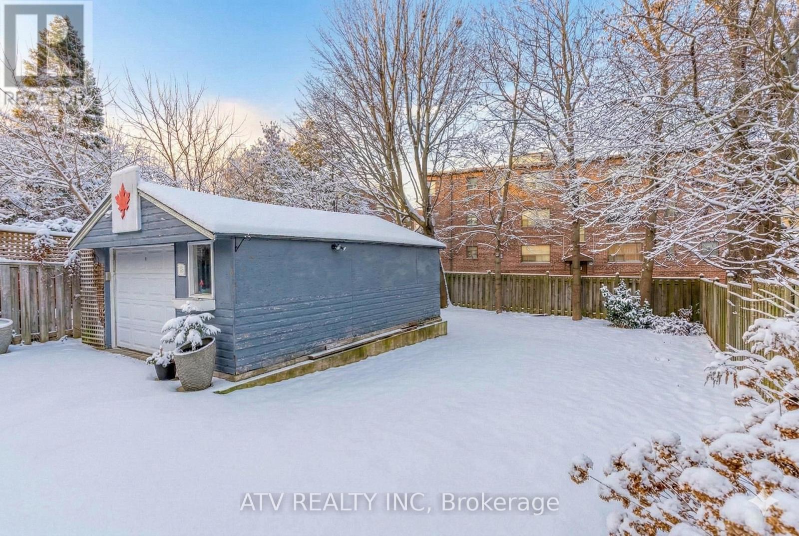 19 Albani Street, Toronto (mimico), Ontario