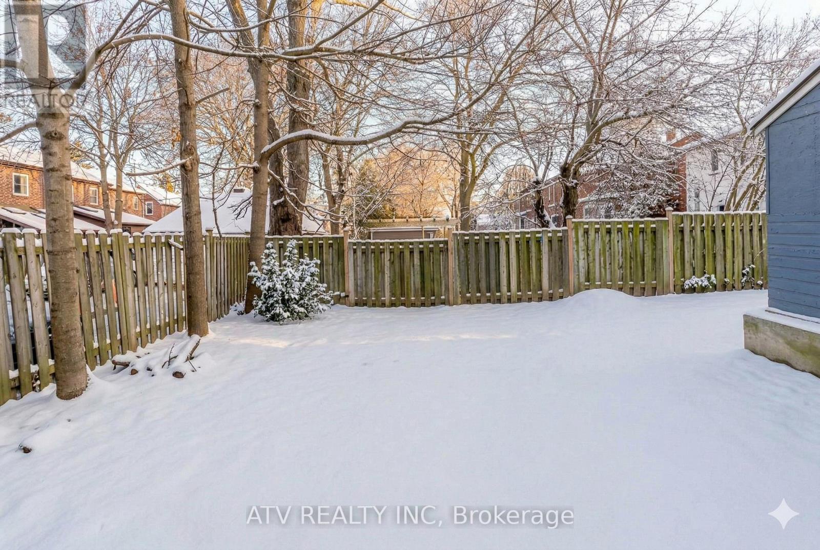 19 Albani Street, Toronto (mimico), Ontario