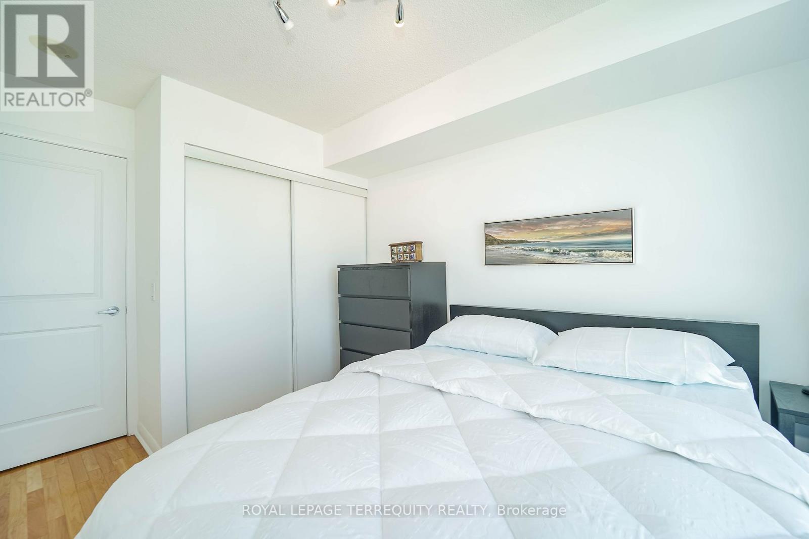 2209 - 235 Sherway Gardens Road, Toronto (islington-city Centre West), Ontario