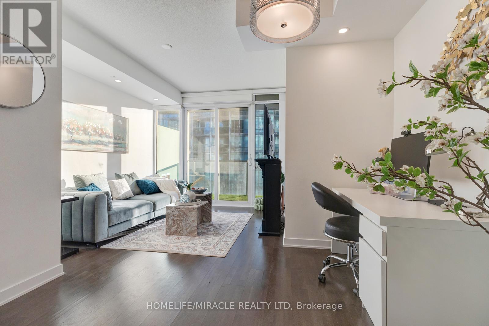 2202 - 90 Park Lawn Road, Toronto (mimico), Ontario