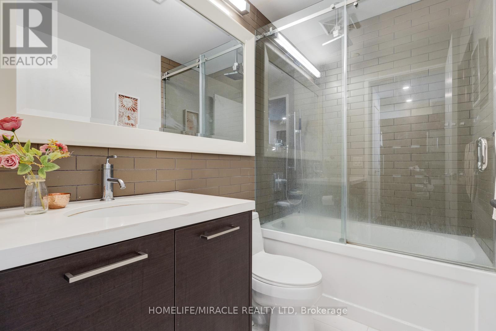 2202 - 90 Park Lawn Road, Toronto (mimico), Ontario