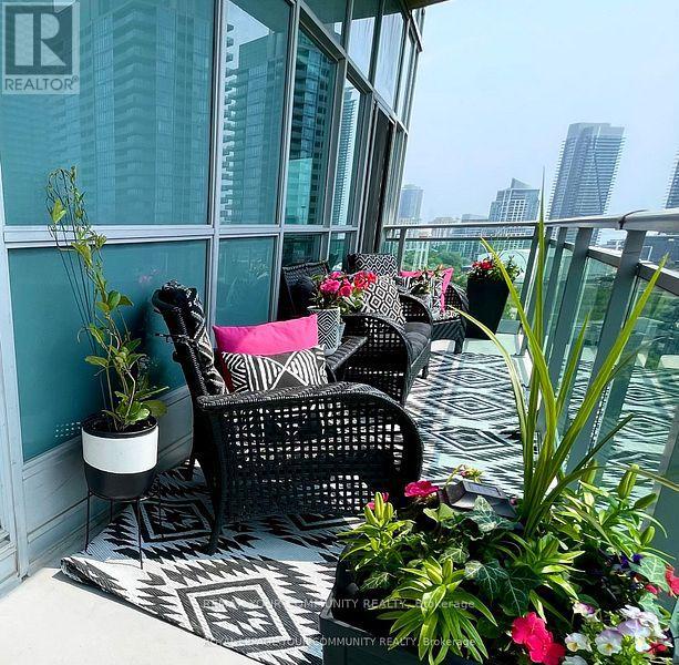 1226 - 165 Legion Road, Toronto (mimico), Ontario