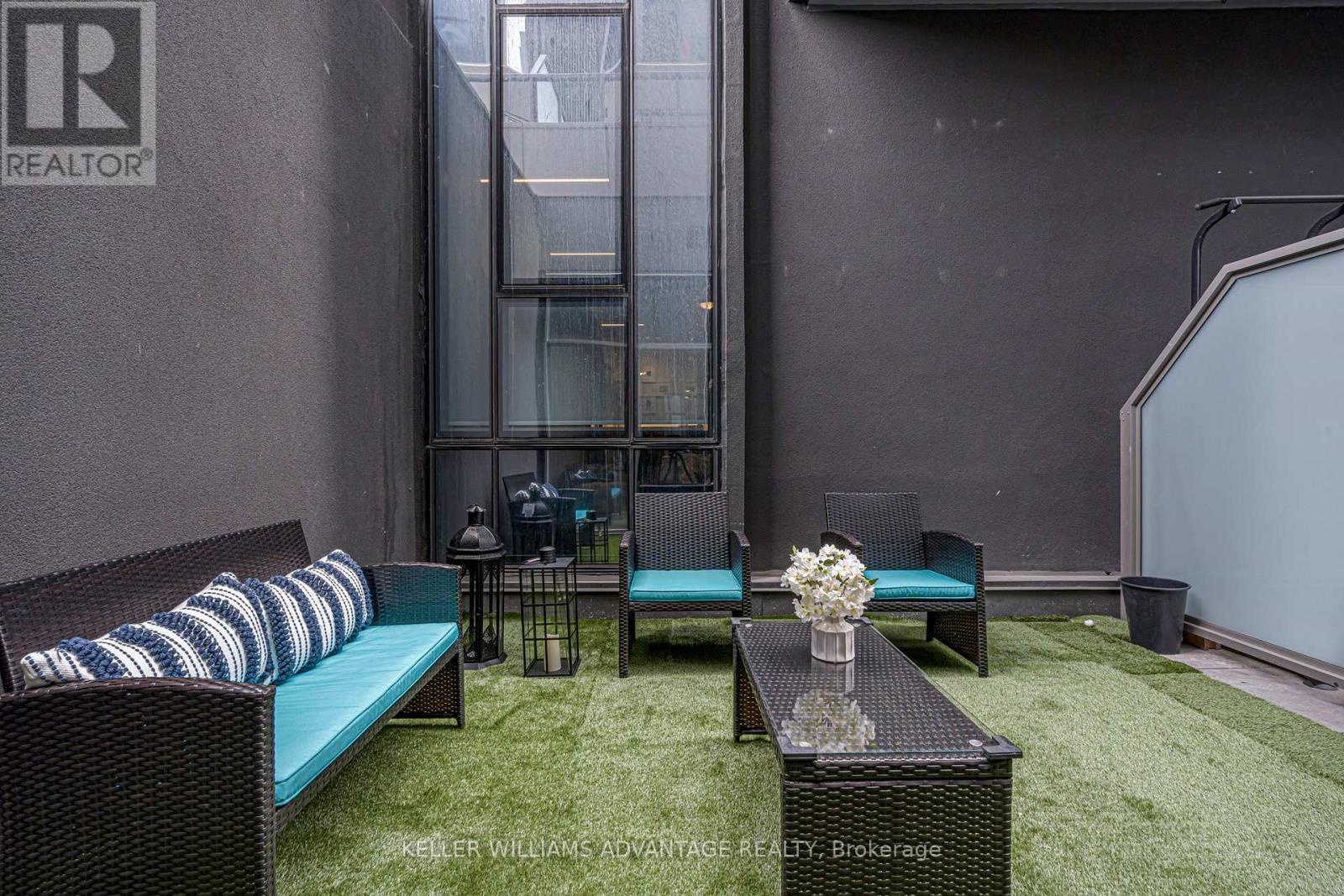 304 - 155 Yorkville Avenue, Toronto (annex), Ontario