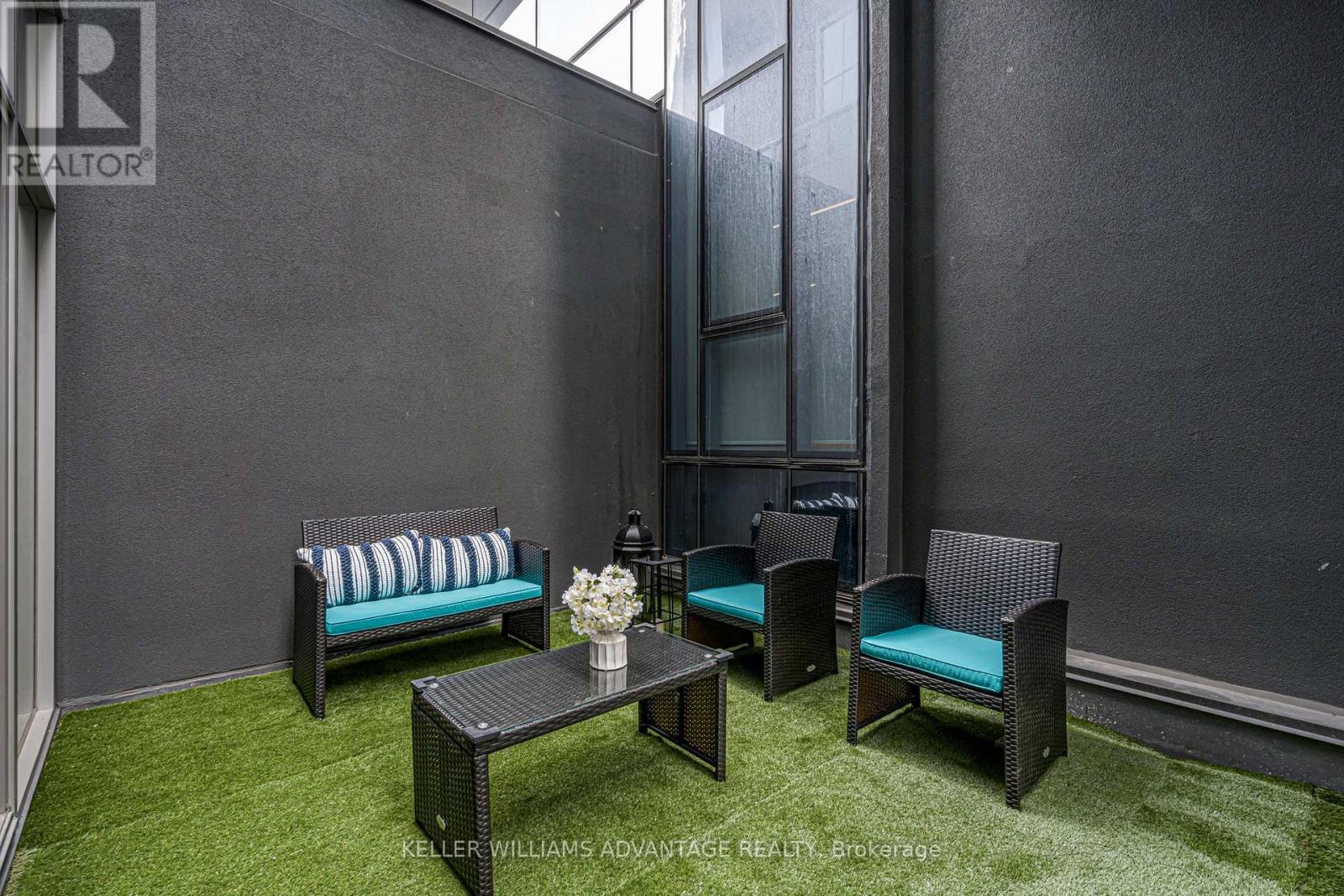 304 - 155 Yorkville Avenue, Toronto (annex), Ontario