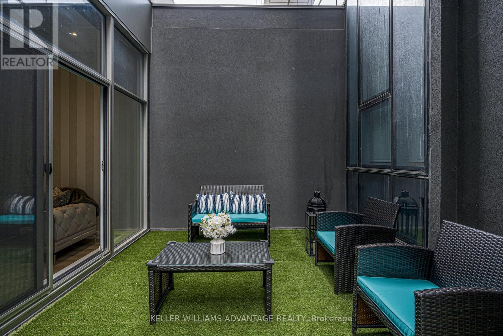 304 - 155 Yorkville Avenue, Toronto (annex), Ontario