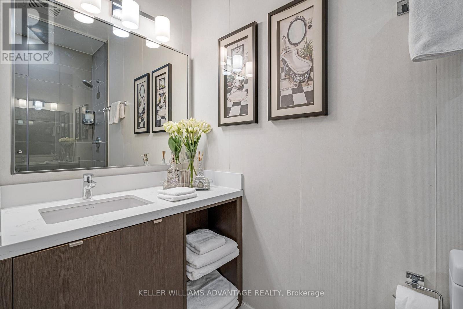 304 - 155 Yorkville Avenue, Toronto (annex), Ontario