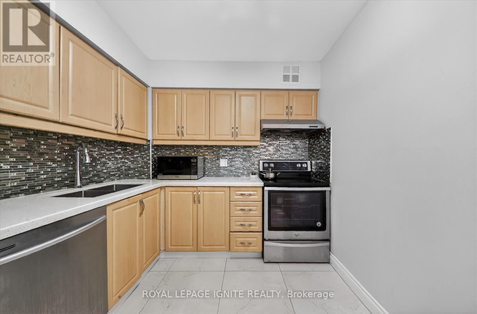 414 - 39 Kimbercroft Court, Toronto (agincourt South-malvern West), Ontario