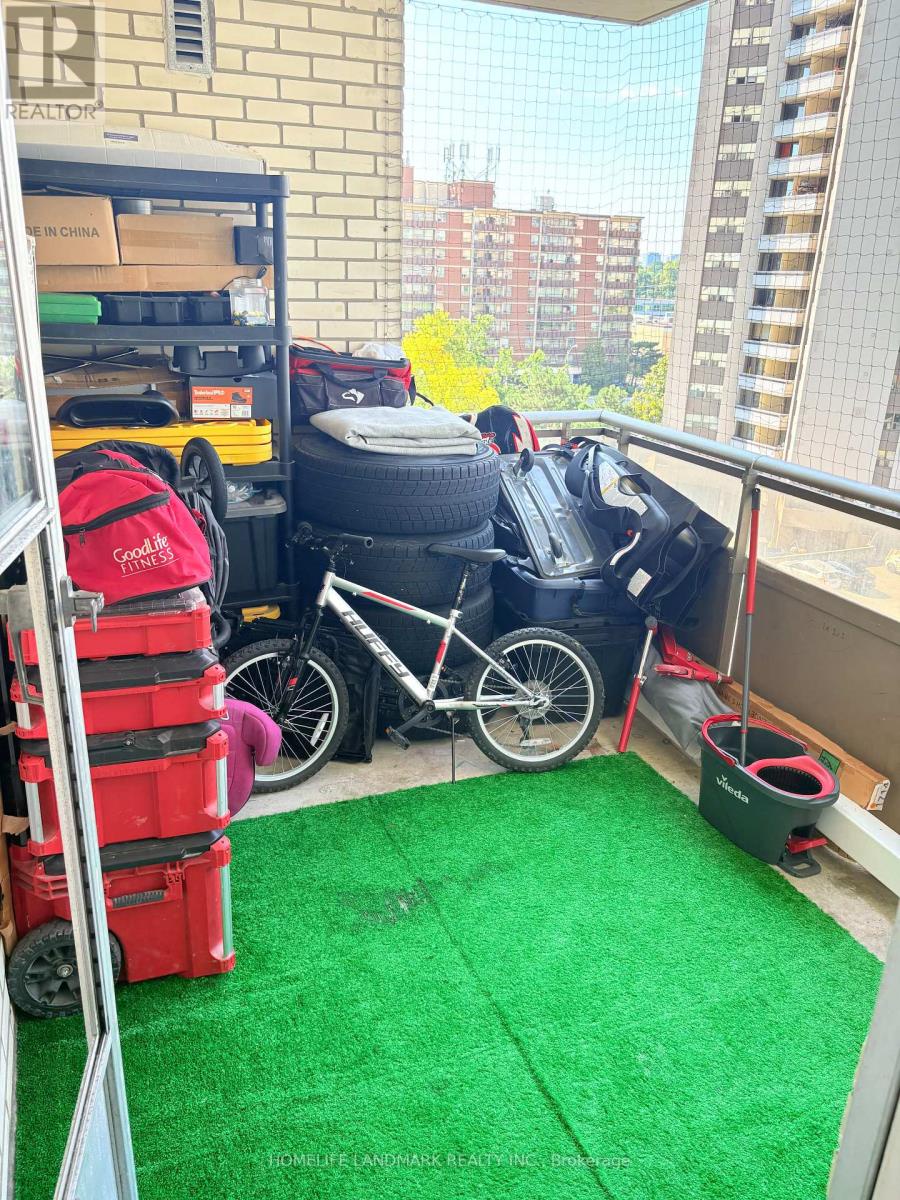 716 - 370 Dixon Road, Toronto (kingsview Village-the Westway), Ontario