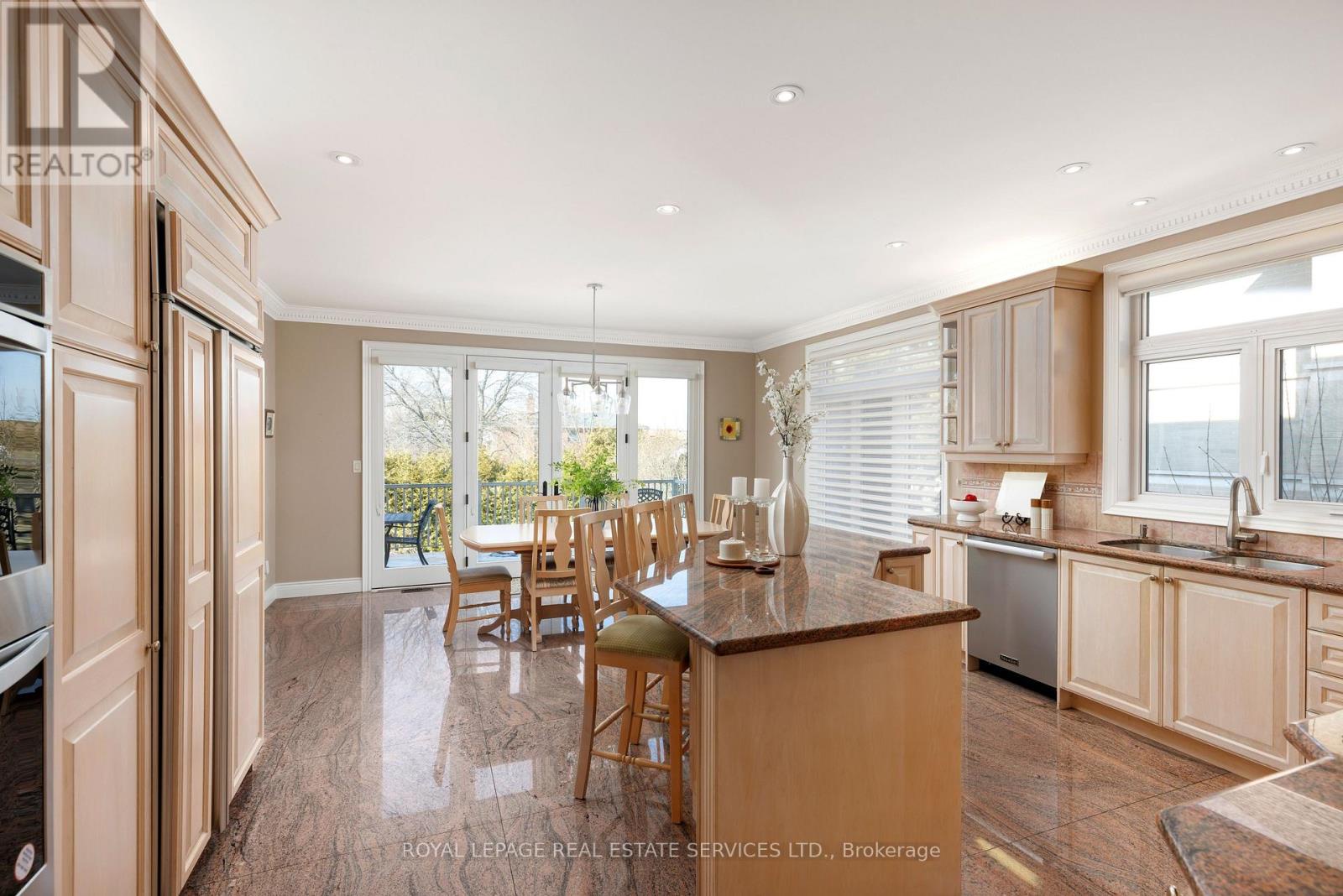 64 Yorkleigh Avenue, Toronto (humber Heights), Ontario