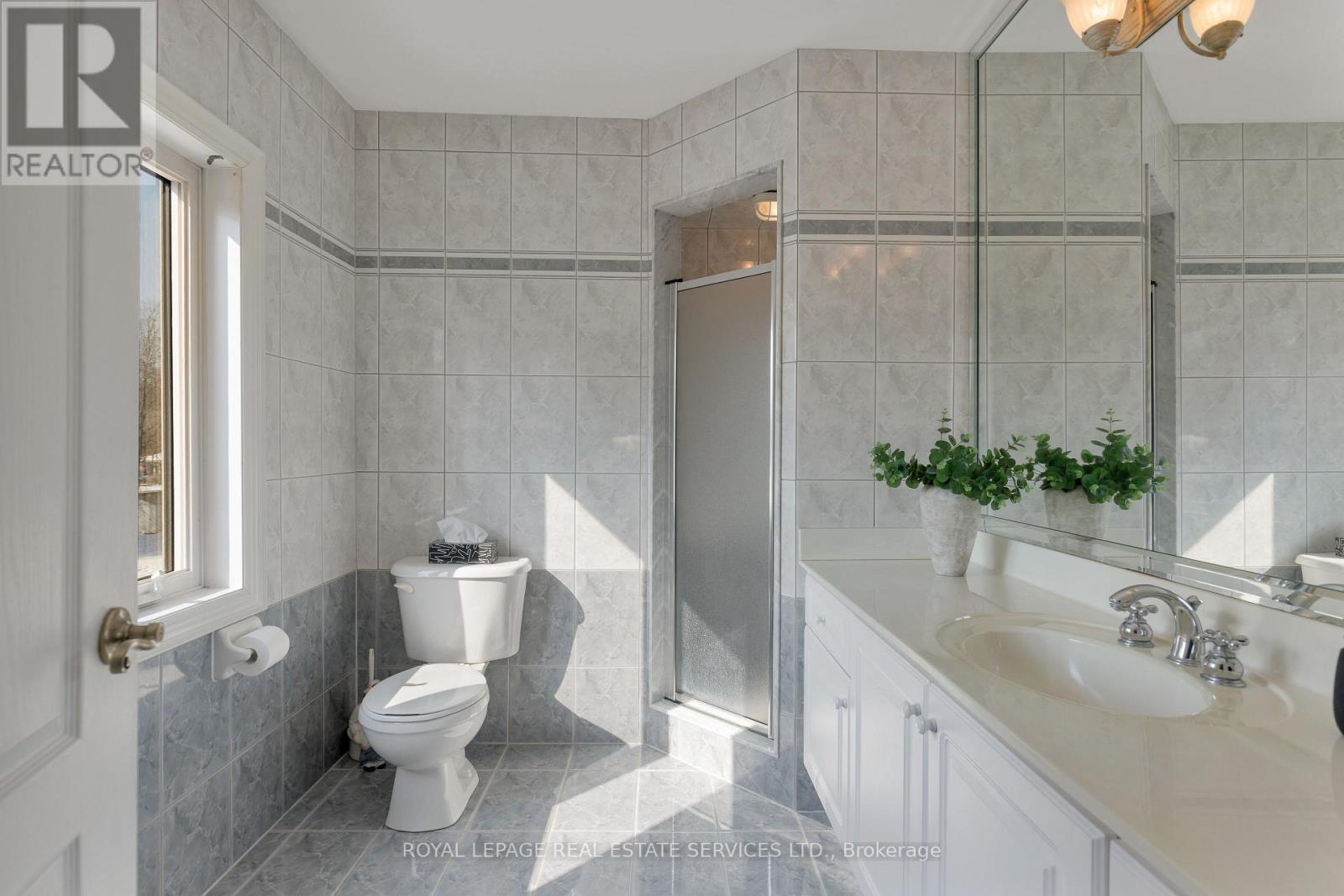 64 Yorkleigh Avenue, Toronto (humber Heights), Ontario