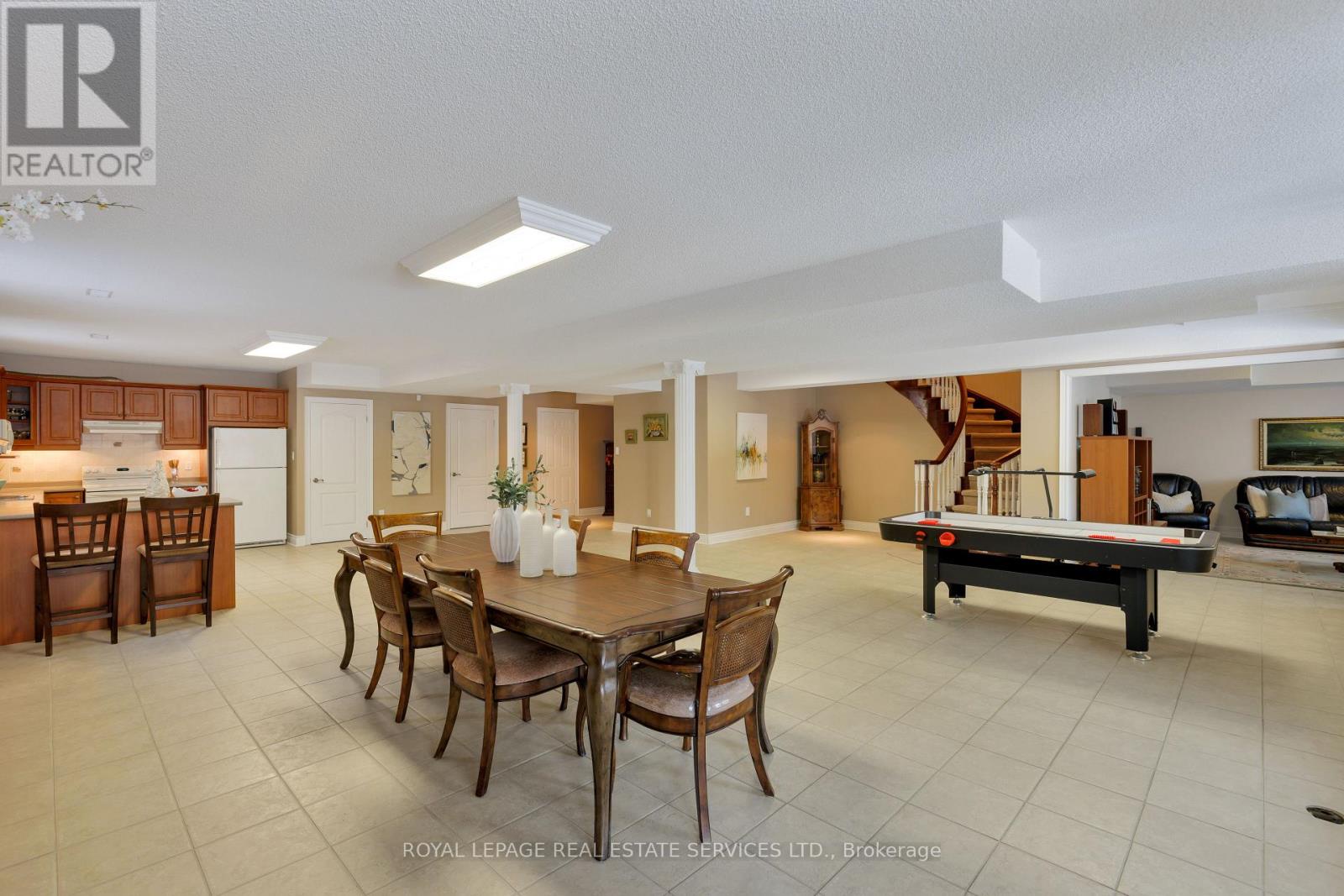 64 Yorkleigh Avenue, Toronto (humber Heights), Ontario