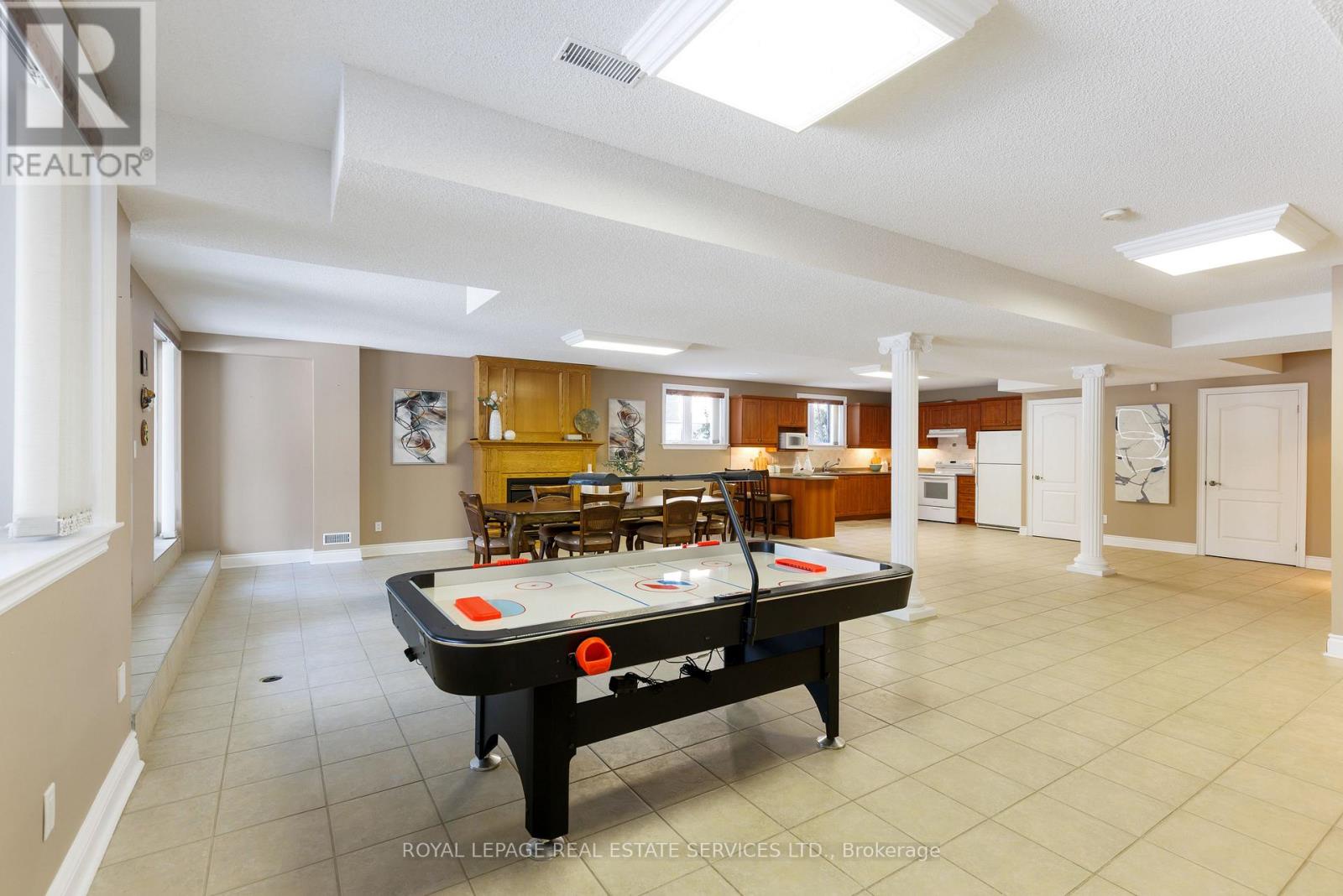 64 Yorkleigh Avenue, Toronto (humber Heights), Ontario