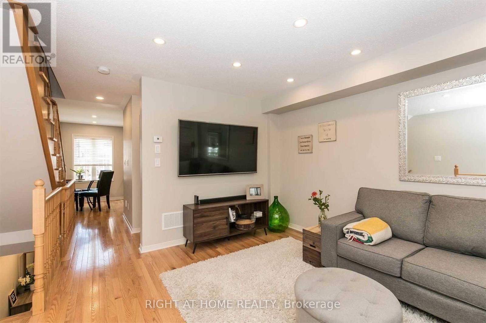 41 Ted Wray Circle, Toronto (downsview-roding-cfb), Ontario